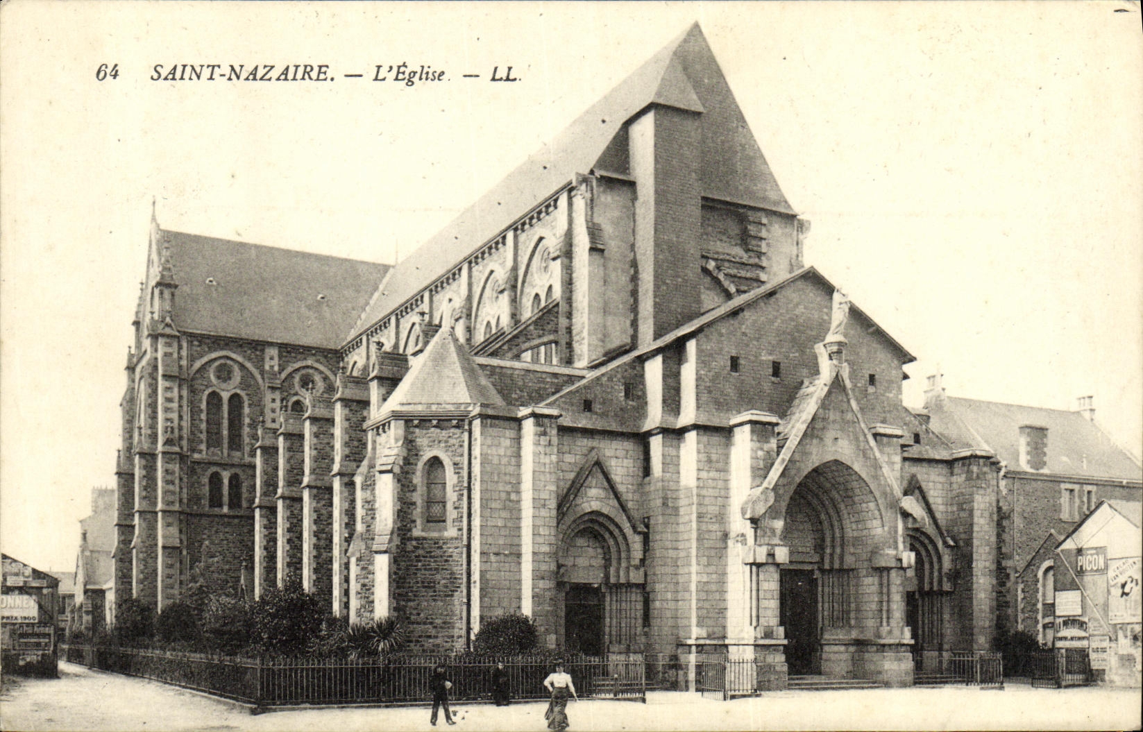 VINTAGE POSTCARD St Nazaire L Church