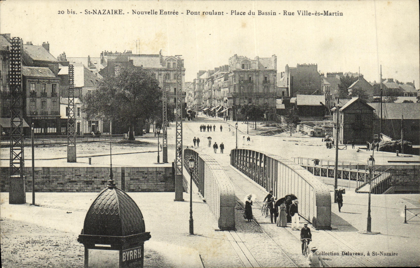 VINTAGE POSTCARD St Nazaire Nouvelle Entered Overhead travelling crane places basin Rue City are Martin