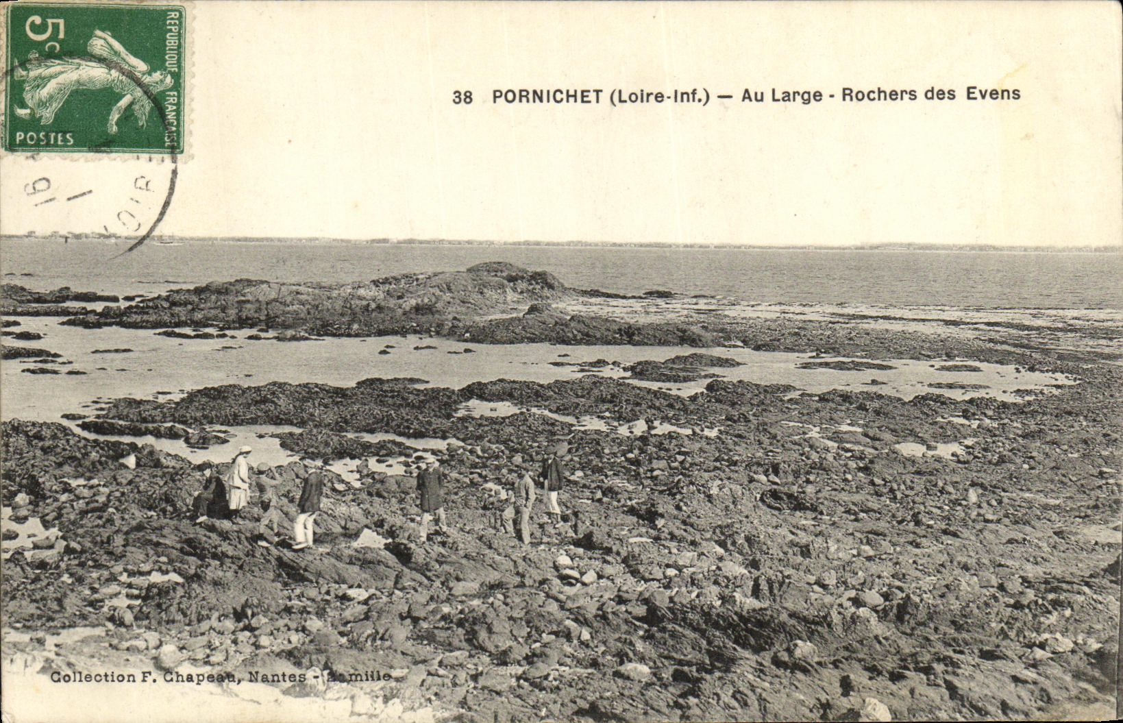 VINTAGE POSTCARD Pornichet With Broad the Rocks of Evens