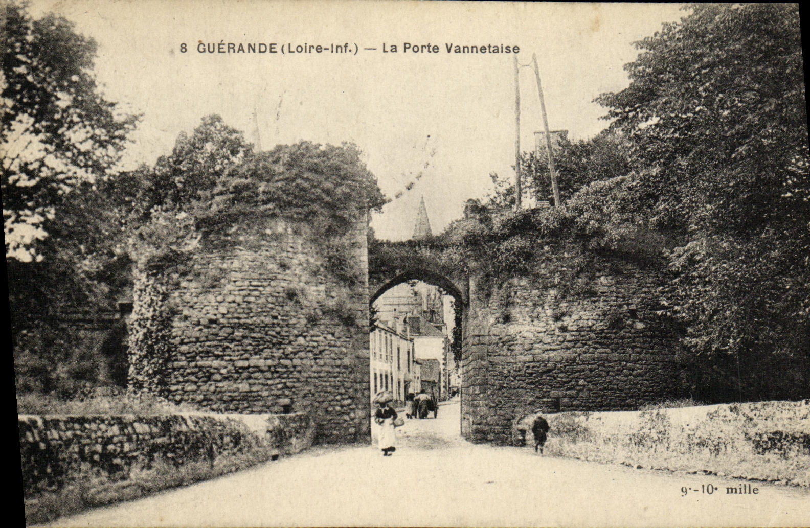 CPA Guerande La Porte Vannetaise