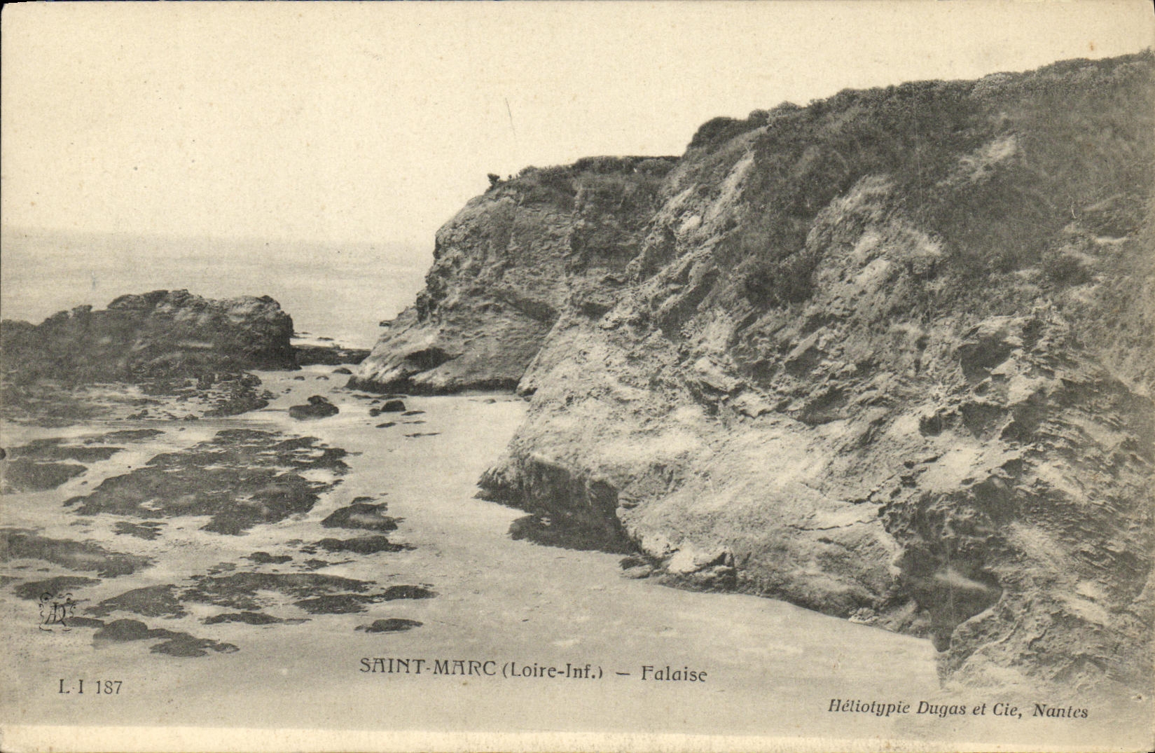 Acantilado santo del orujo de la POSTAL de la VENDIMIA