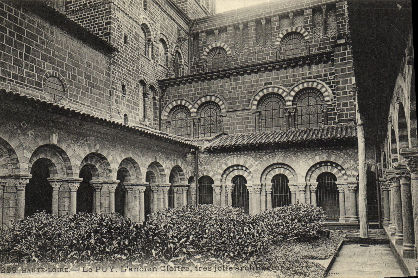 VINTAGE POSTCARD Puy L old cloister
