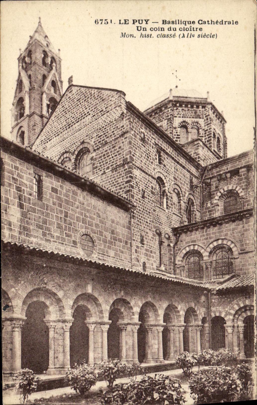 Catedral de la basilica de Puy de la POSTAL de la VENDIMIA una esquina del claustro