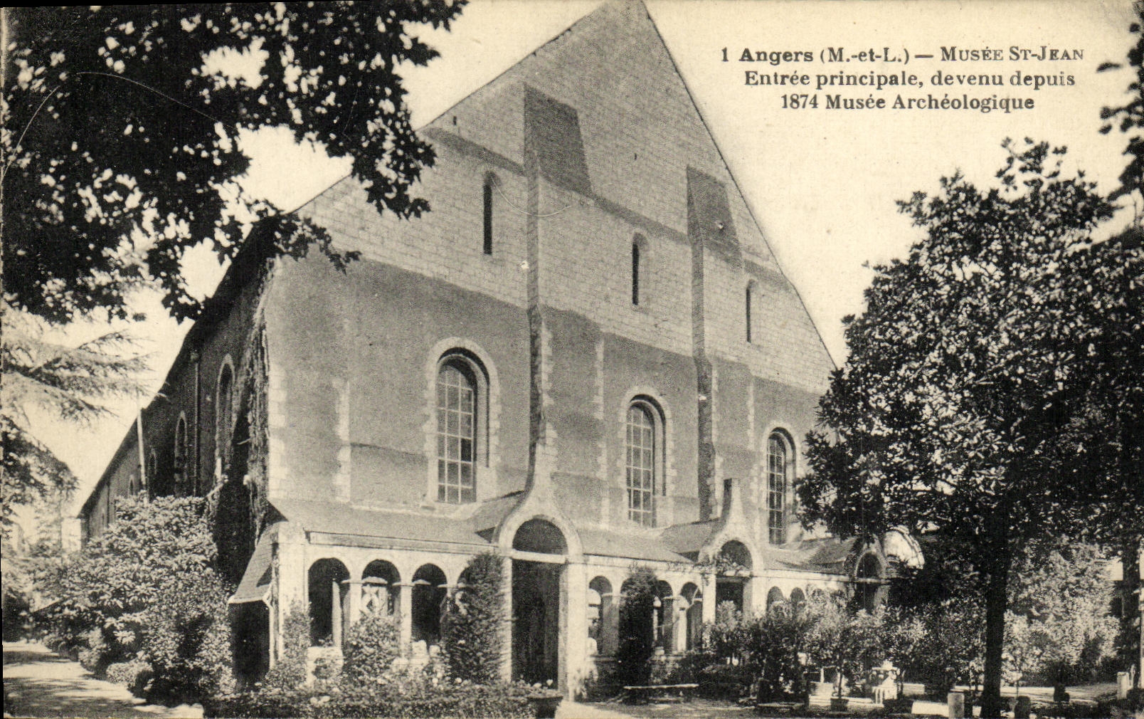 CPA Angers Musee St Jean Entree Principale Devenu Depuis 1874 musee archeologique