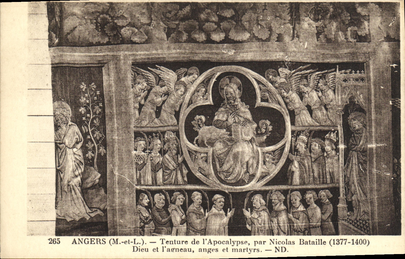 CPA Angers Tenture de I Apocalypse par Nicolas Bataille Dieu et l anneau anges et martyrs