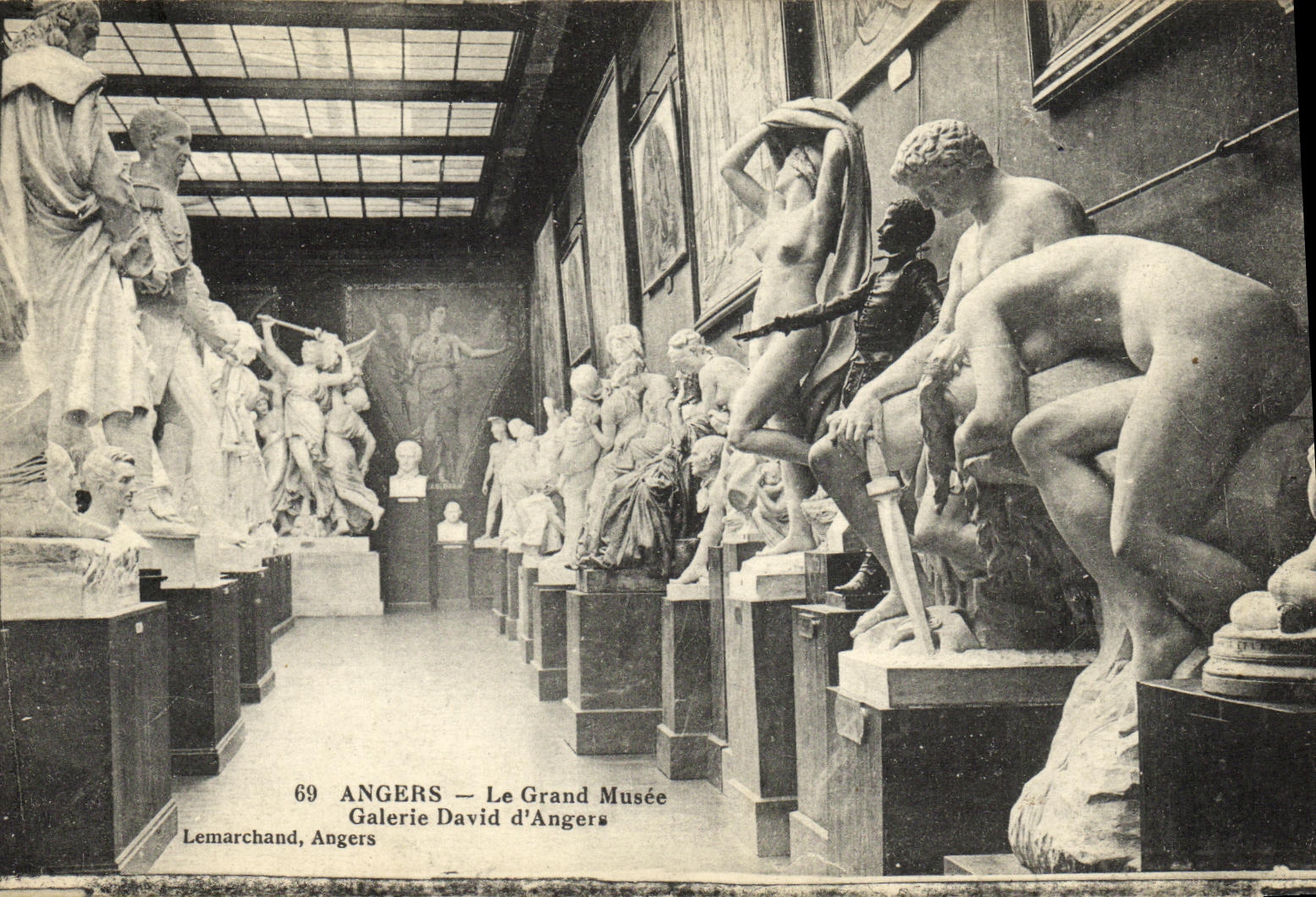 CPA Angers Le Grand Musee Galerie David d Angers