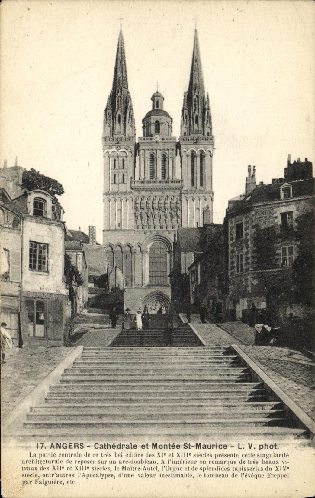 CPA Angers Cathedrale et montee St Maurice