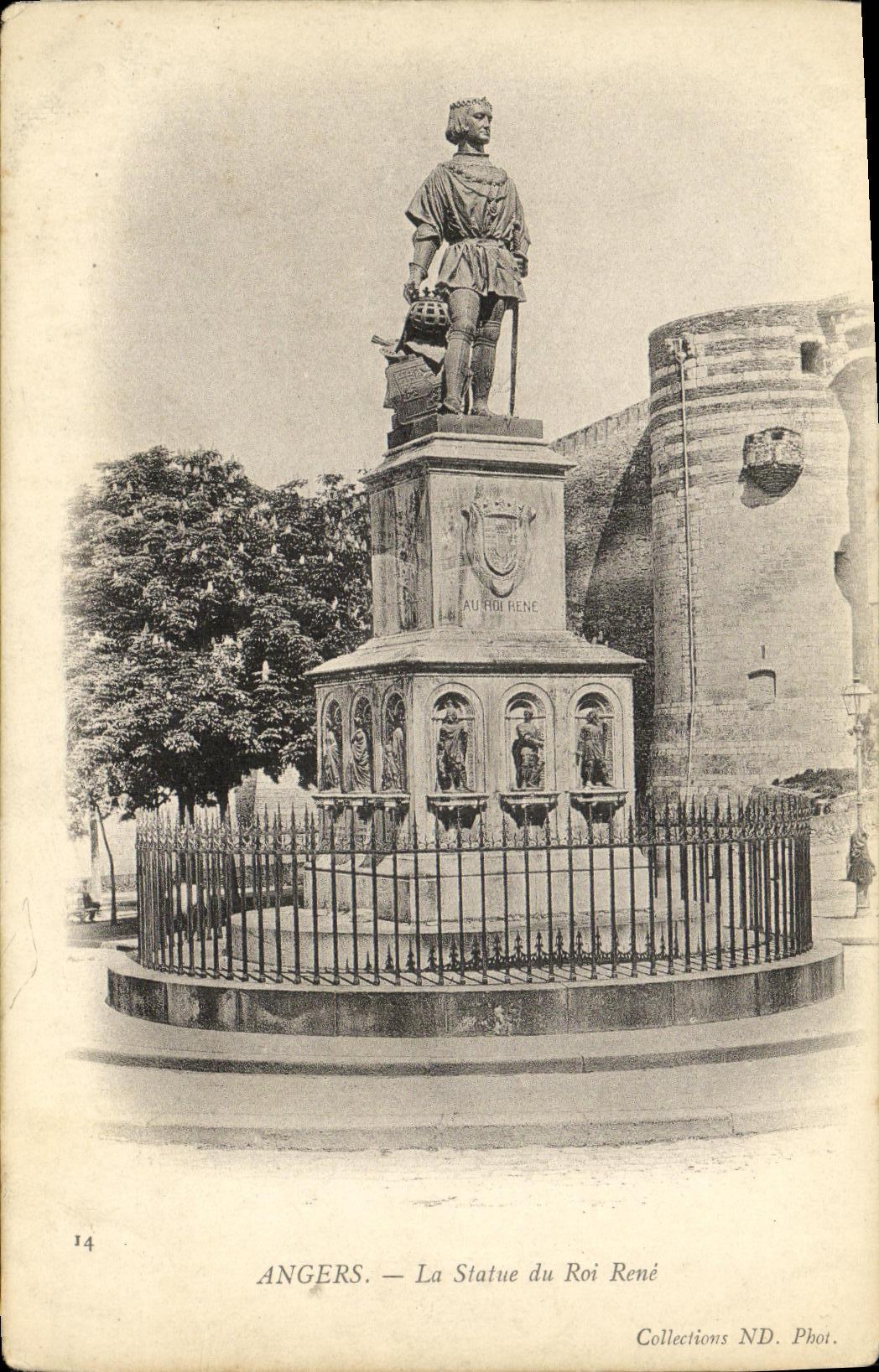 CPA Angers La Statue de roi Rene
