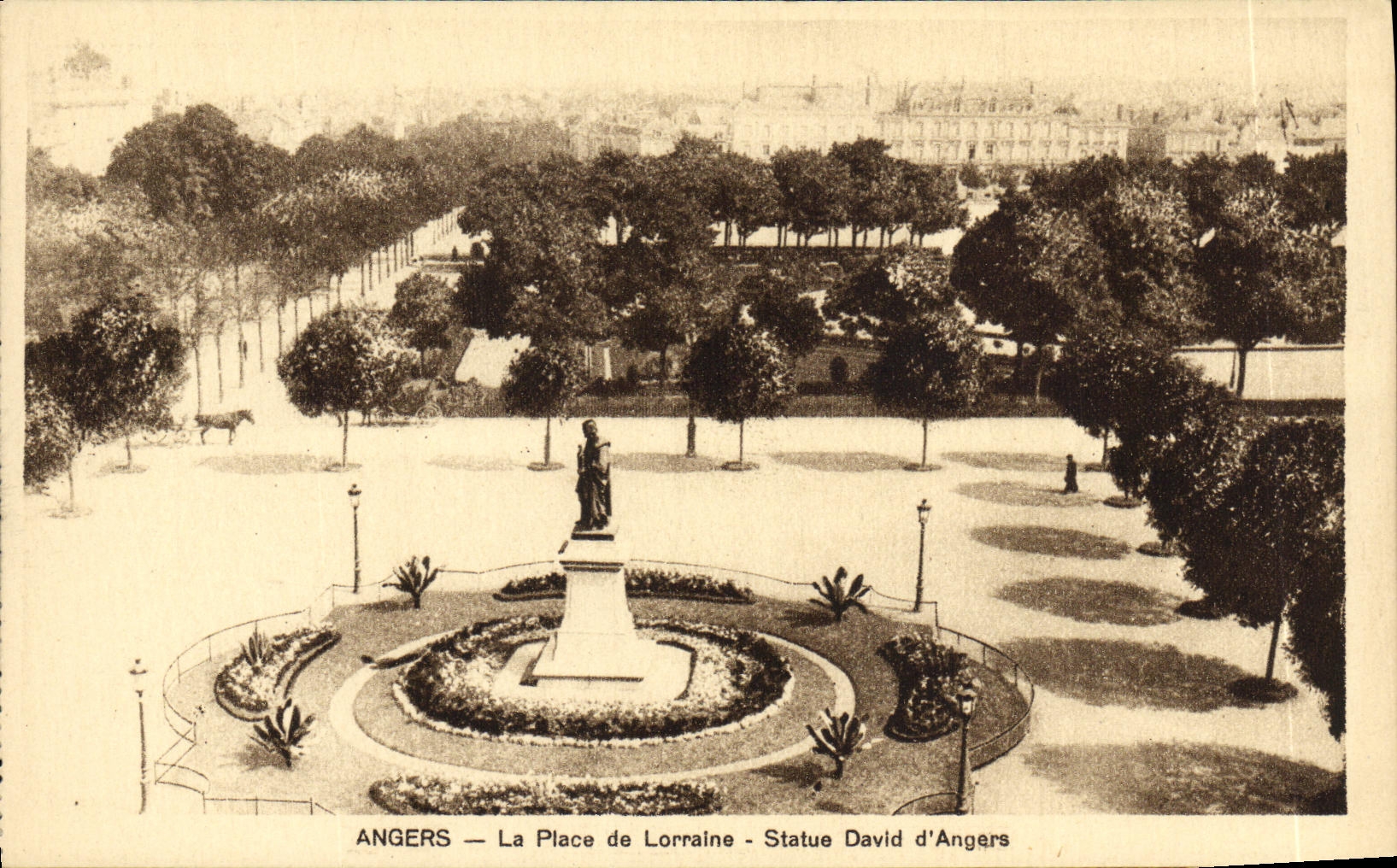 CPA Angers La Place de Lorraine Statue David d Angers