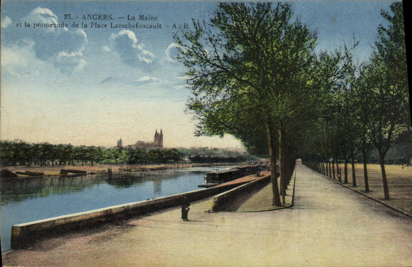 CPA Angers La Maine et la Promenade de la Place Larochefoucault