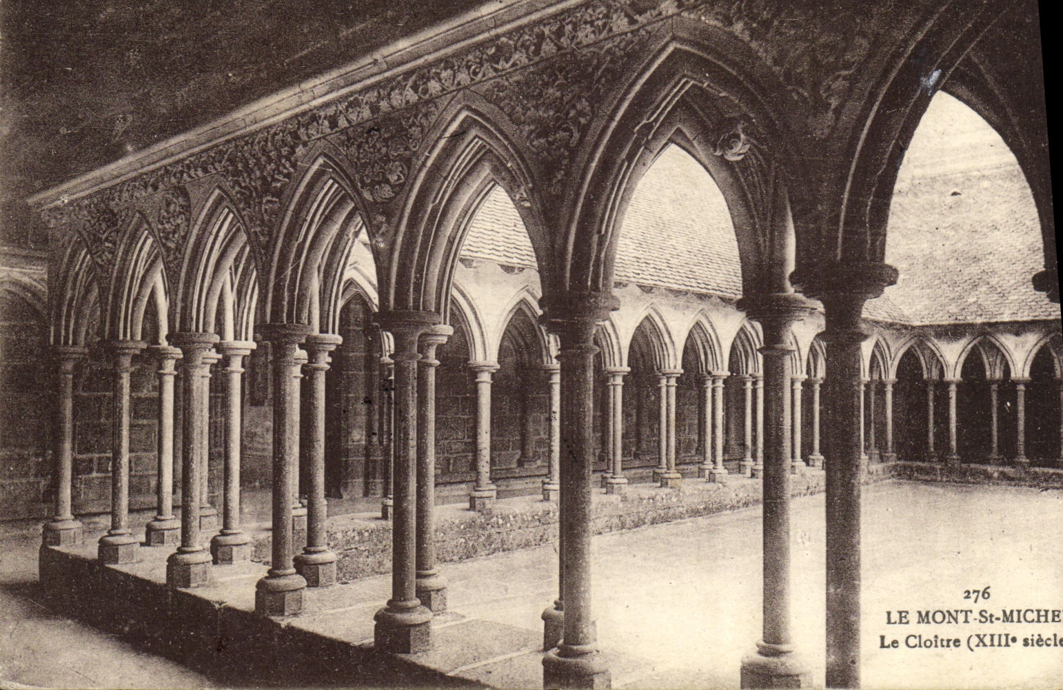CPA Le Mount St Michel Le Cloitre