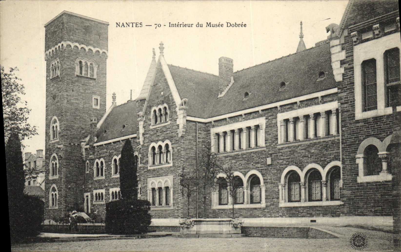 VINTAGE POSTCARD Interior Nantes of the Dobree Museum