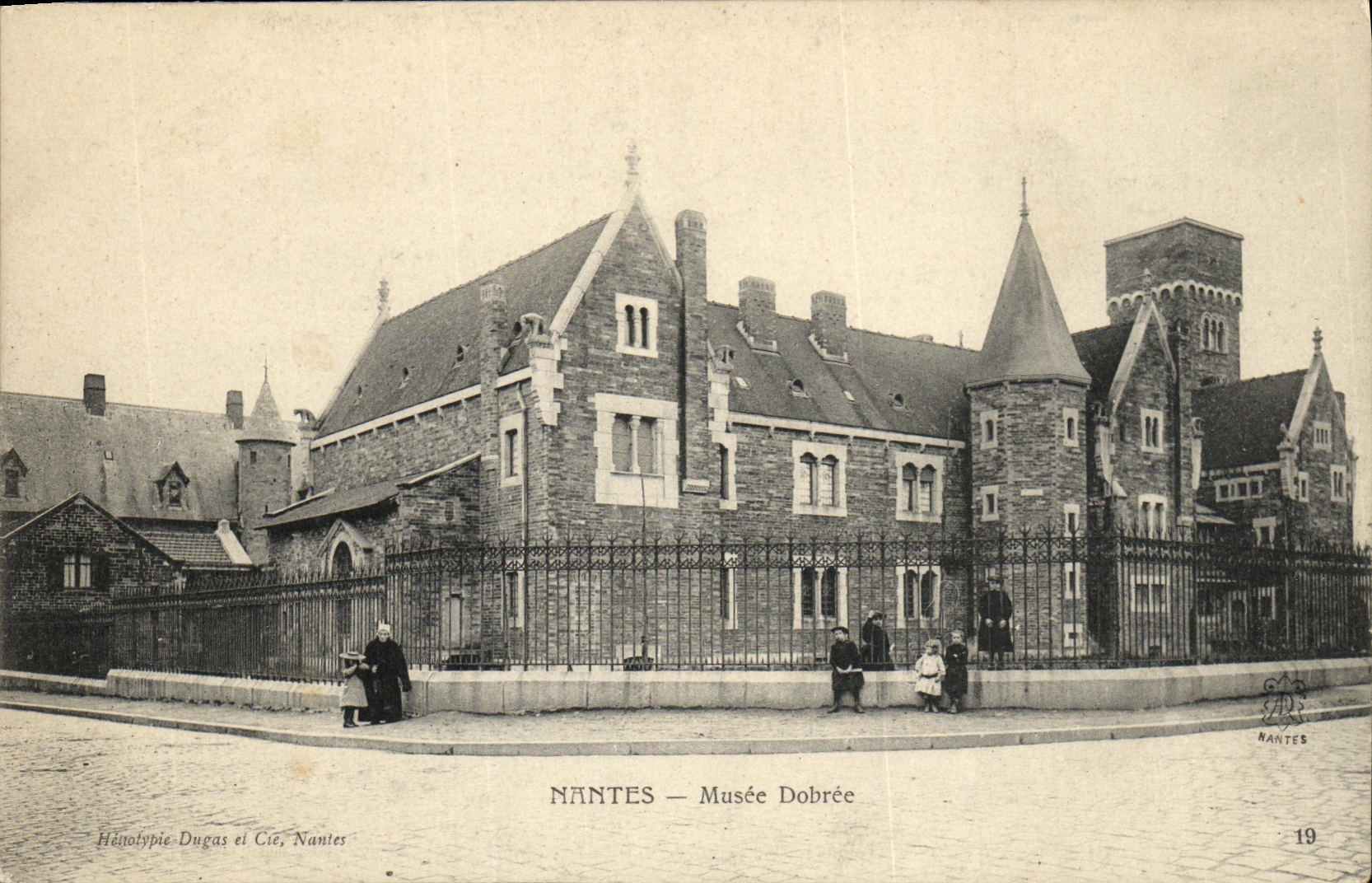 VINTAGE POSTCARD Nantes Dobree Museum