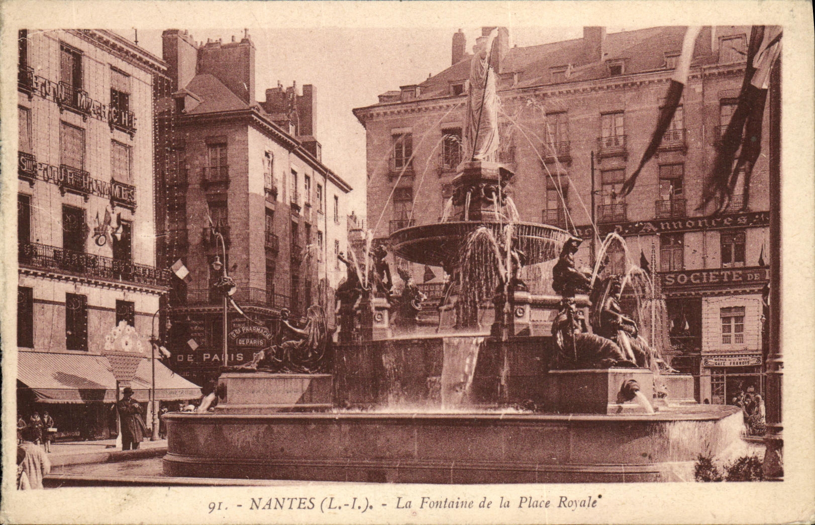 VINTAGE POSTCARD Nantes the Fountain of the Royal Place