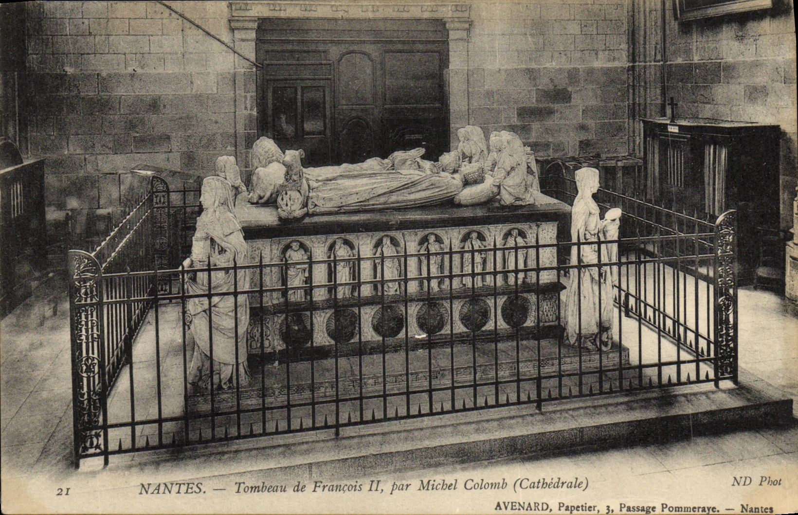 VINTAGE POSTCARD Nantes Tomb of Francois L Michel Colomb Cathedral