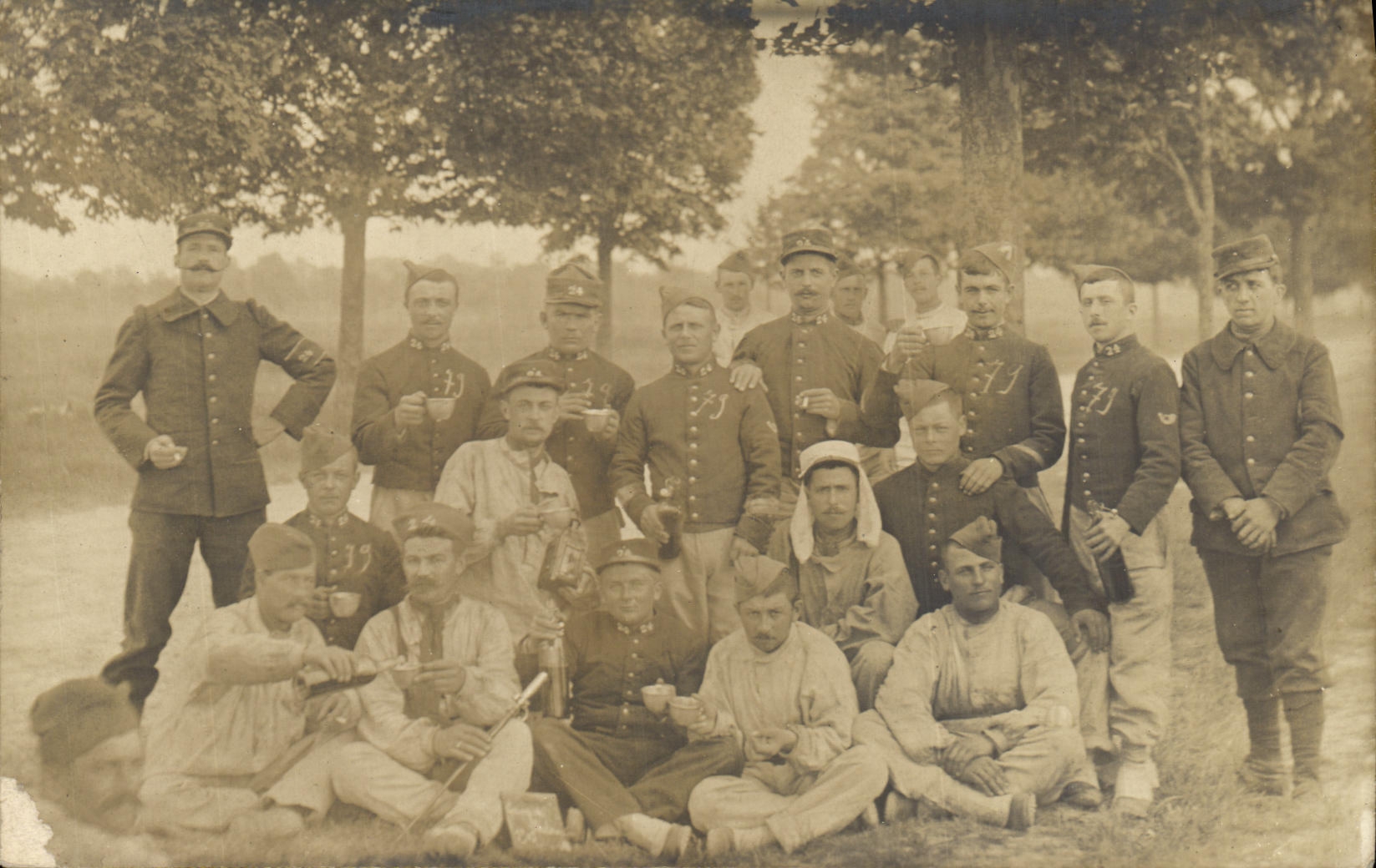 Real photo Men number of collar 24 Militaria