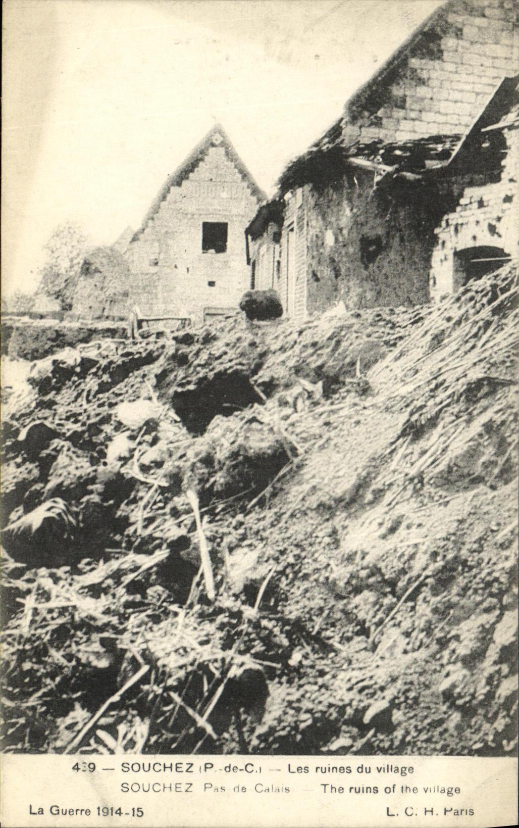 VINTAGE POSTCARD Militaria Souchez Ruins of the Village