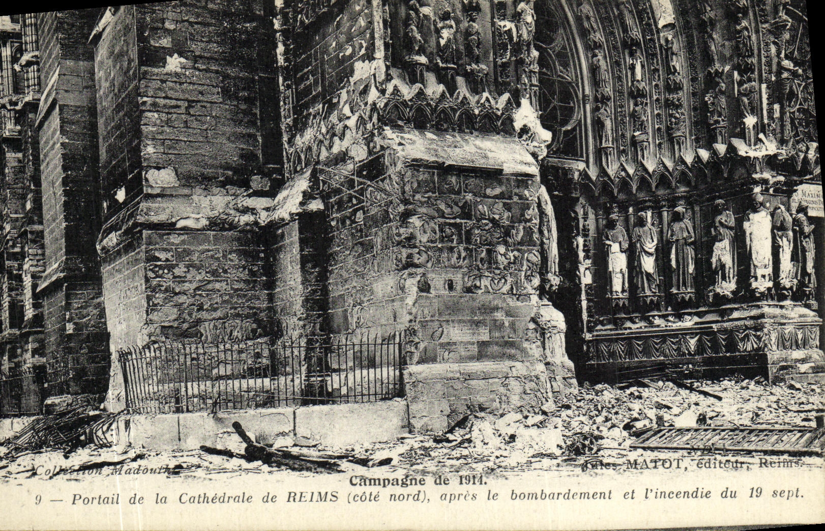 VINTAGE POSTCARD Militaria Rheims Gate of the Cathedral After the Bombardment