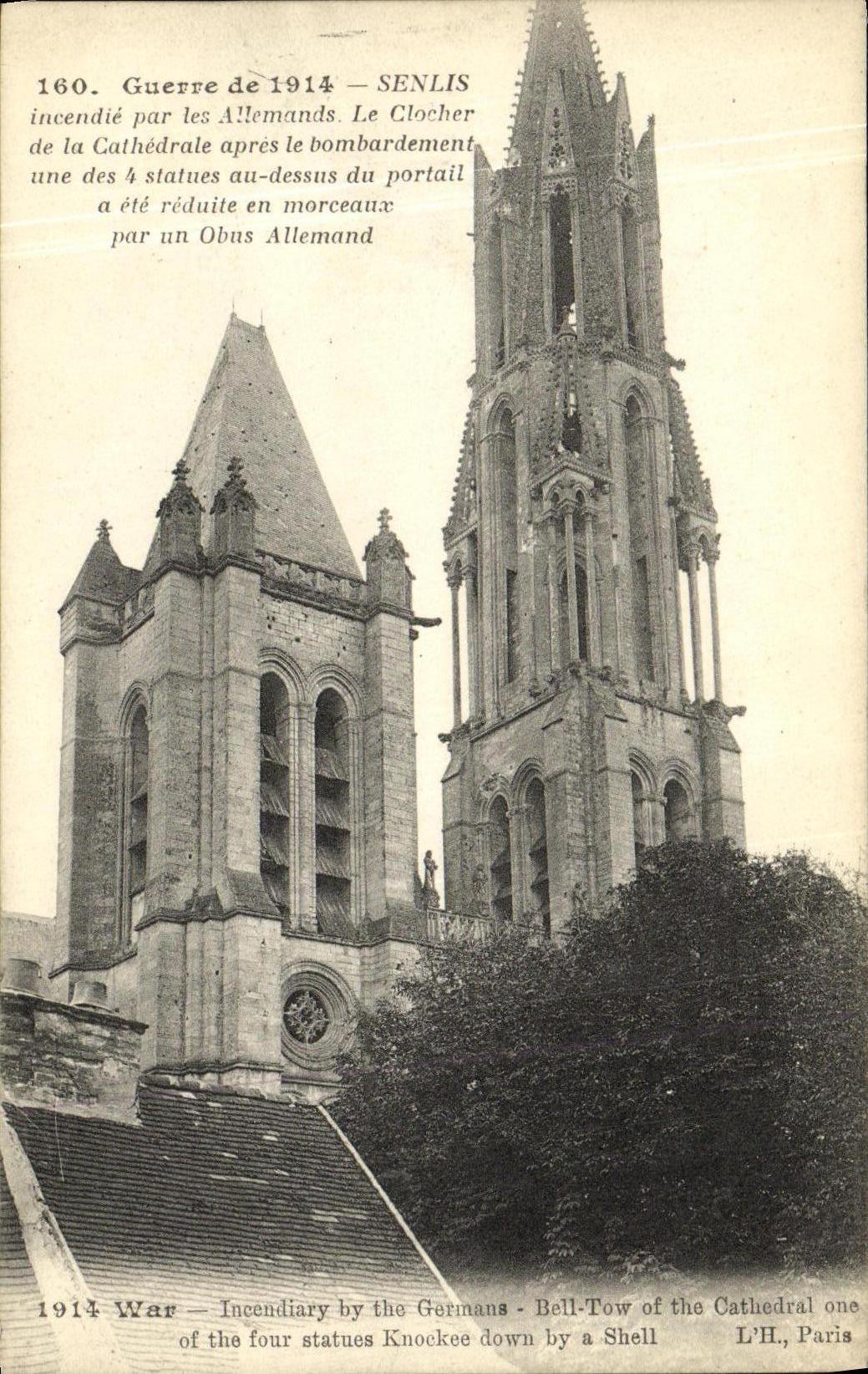 VINTAGE POSTCARD Militaria Guerre Senlis Sets fire to by the Germans the Bell tower of the Cathedral after