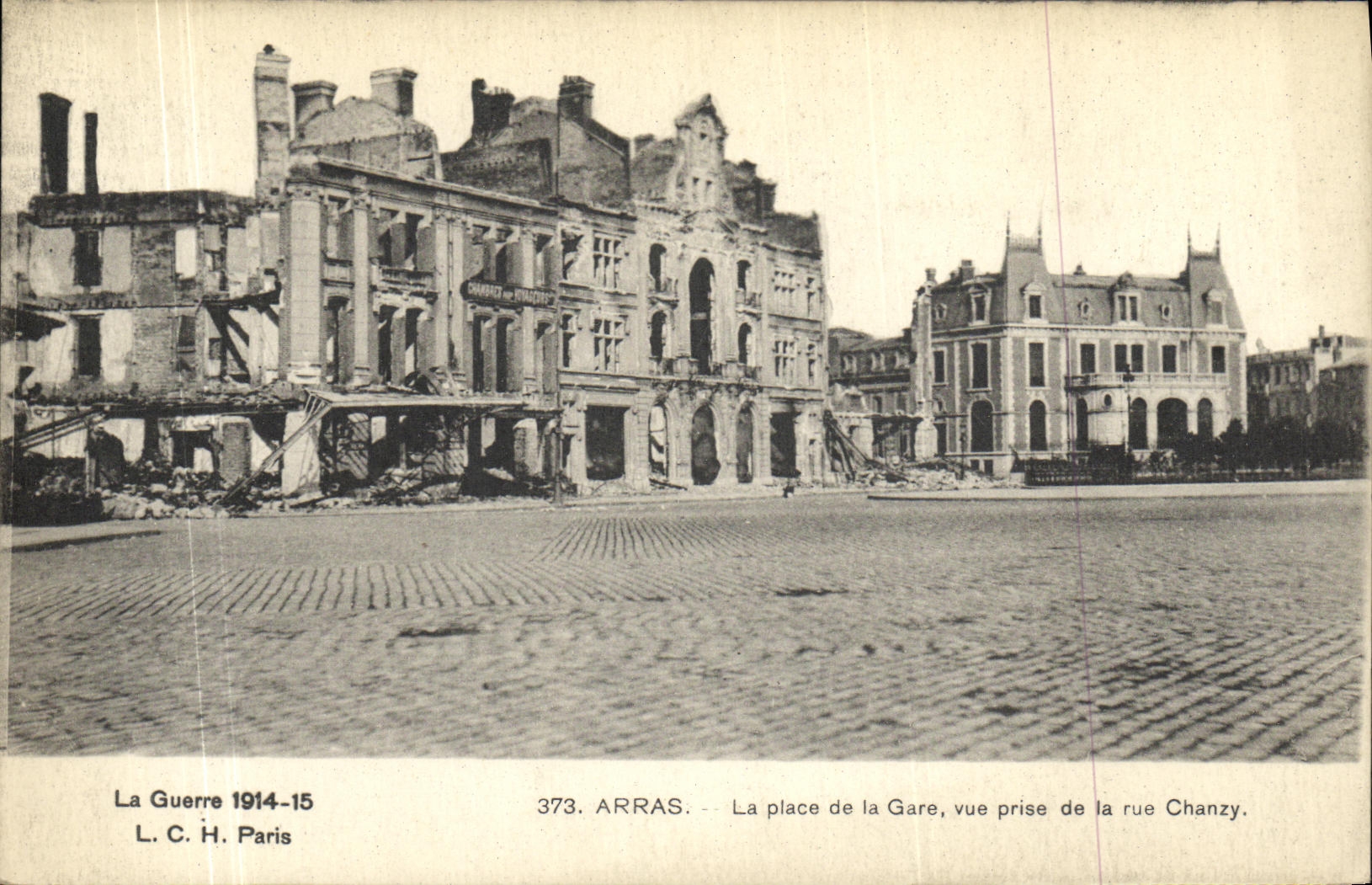 VINTAGE POSTCARD Militaria Arras the Place of the Station Seen from of the street Chanzy