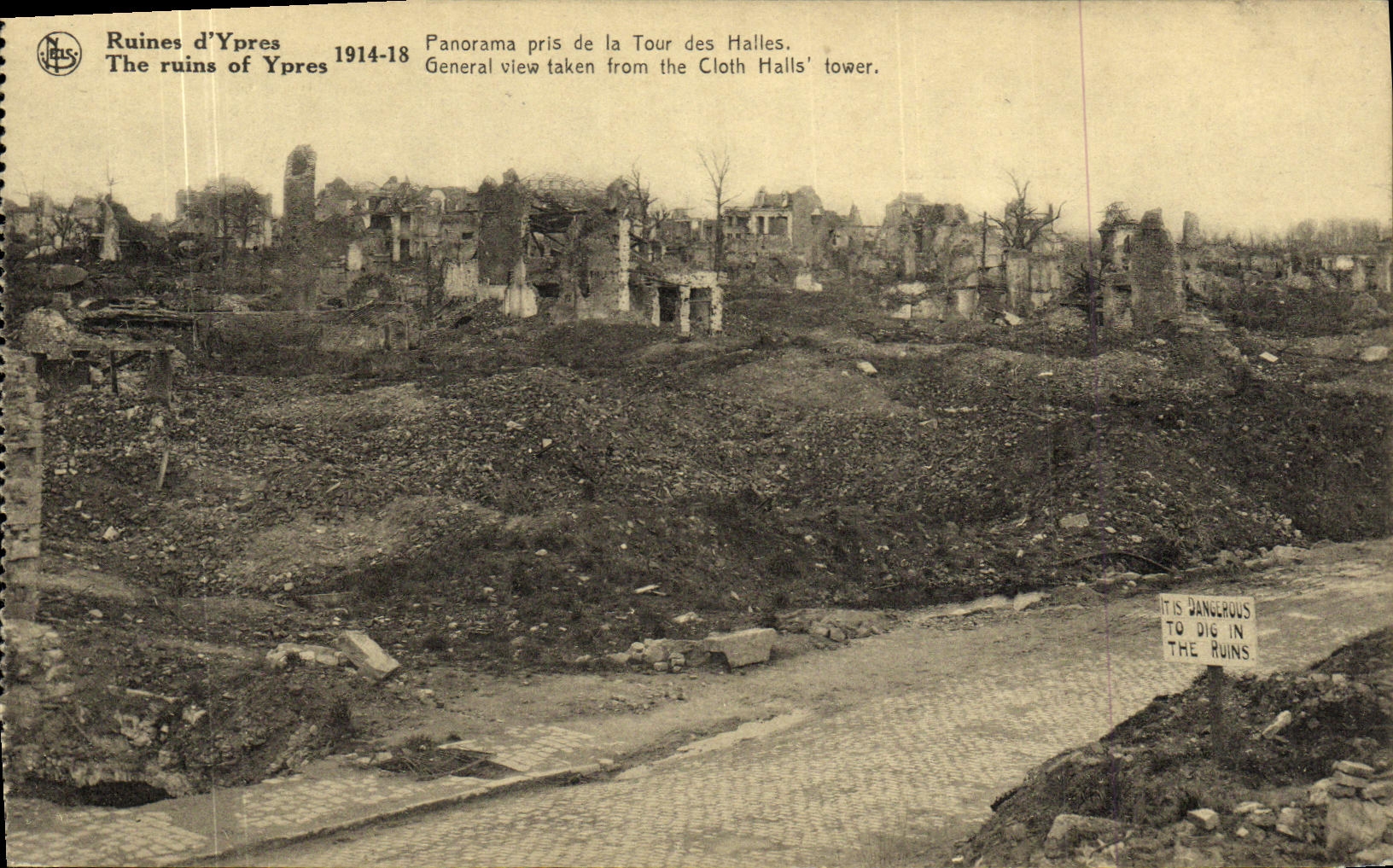 La POSTAL Militaria de la VENDIMIA arruina el panorama de D Ypres tomado de la torre de los mercados