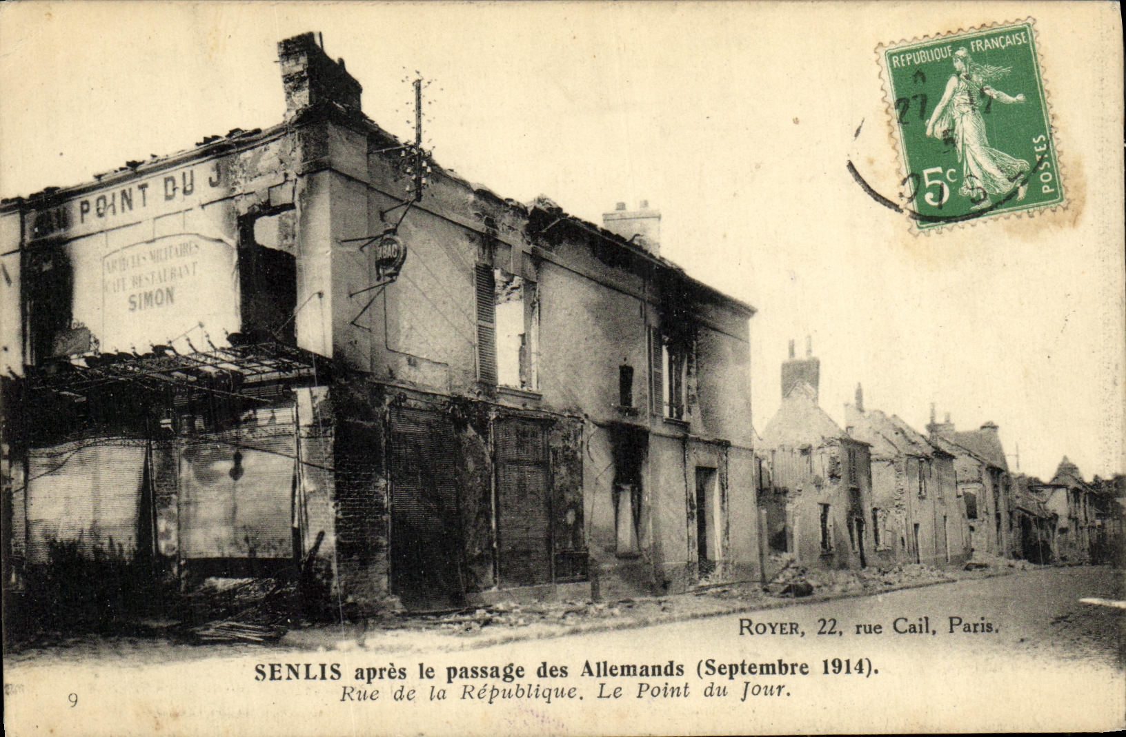 CPA Militaria Senlis apres le Passage des Allemands Rue de la Republique Le point du jour