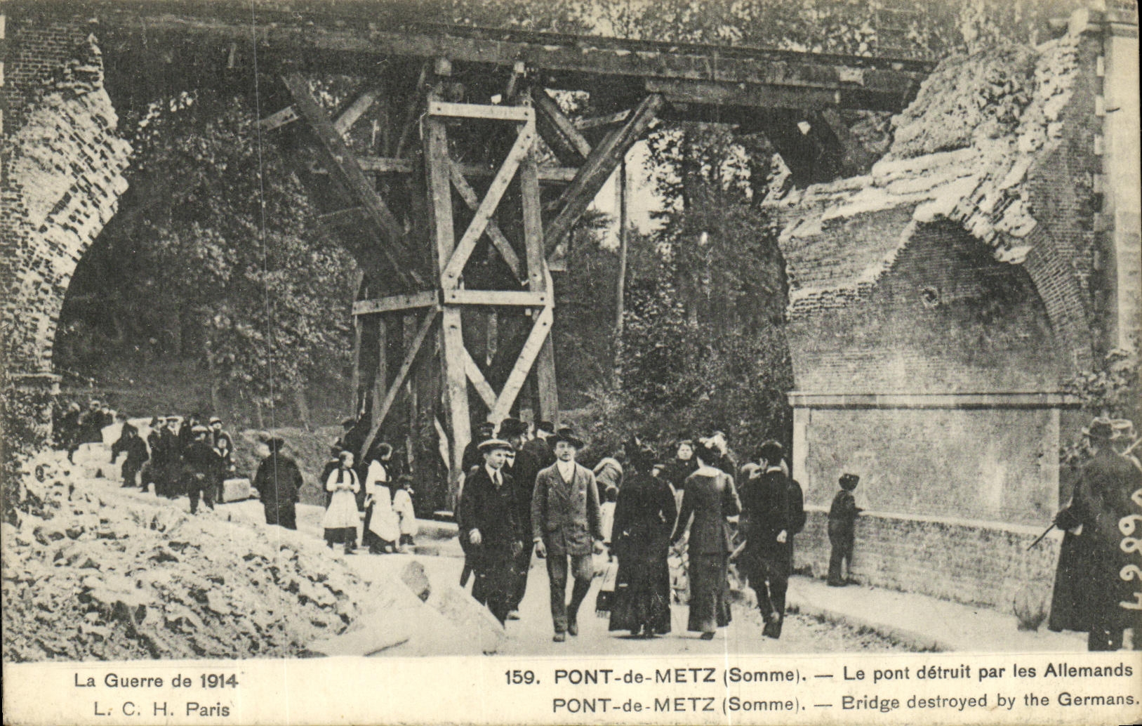 VINTAGE POSTCARD Militaria Bridge of Metz the Bridge destroyed by the Germans