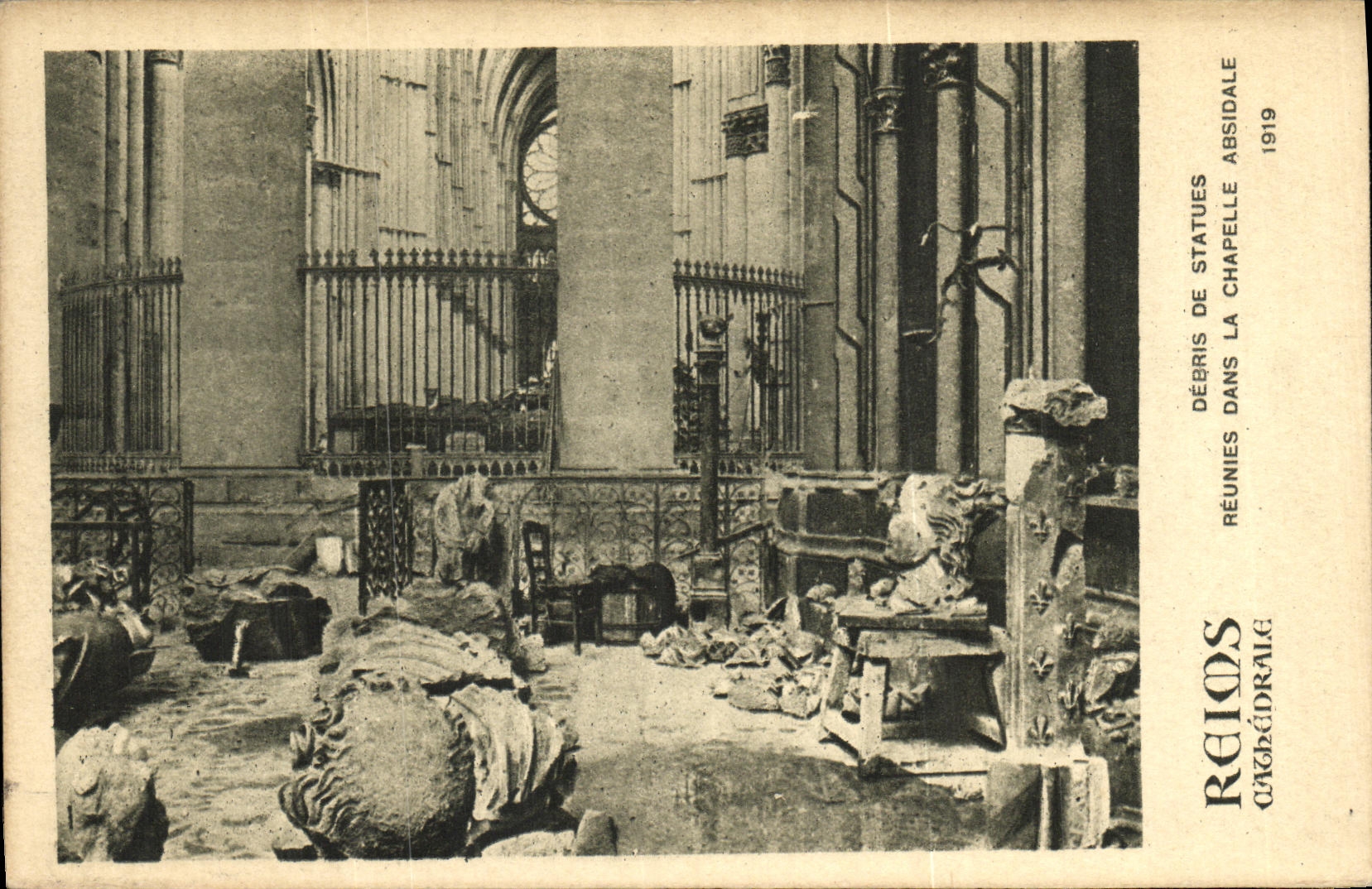 VINTAGE POSTCARD Militaria Rheims Joined together In La Chapelle Absidale
