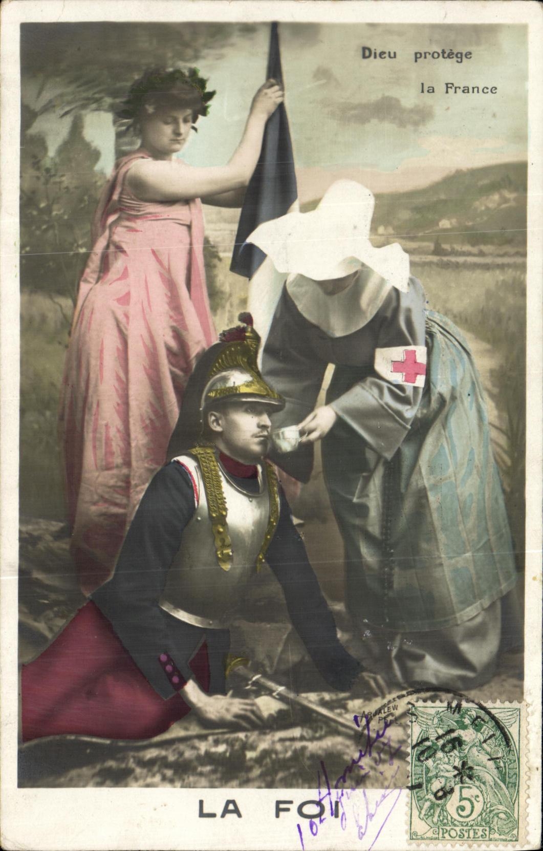 CPA Militaria La Foi Femme Croix Rouge