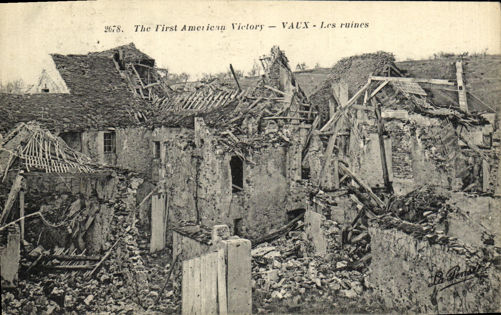 VINTAGE POSTCARD Militaria Be worth the Ruins