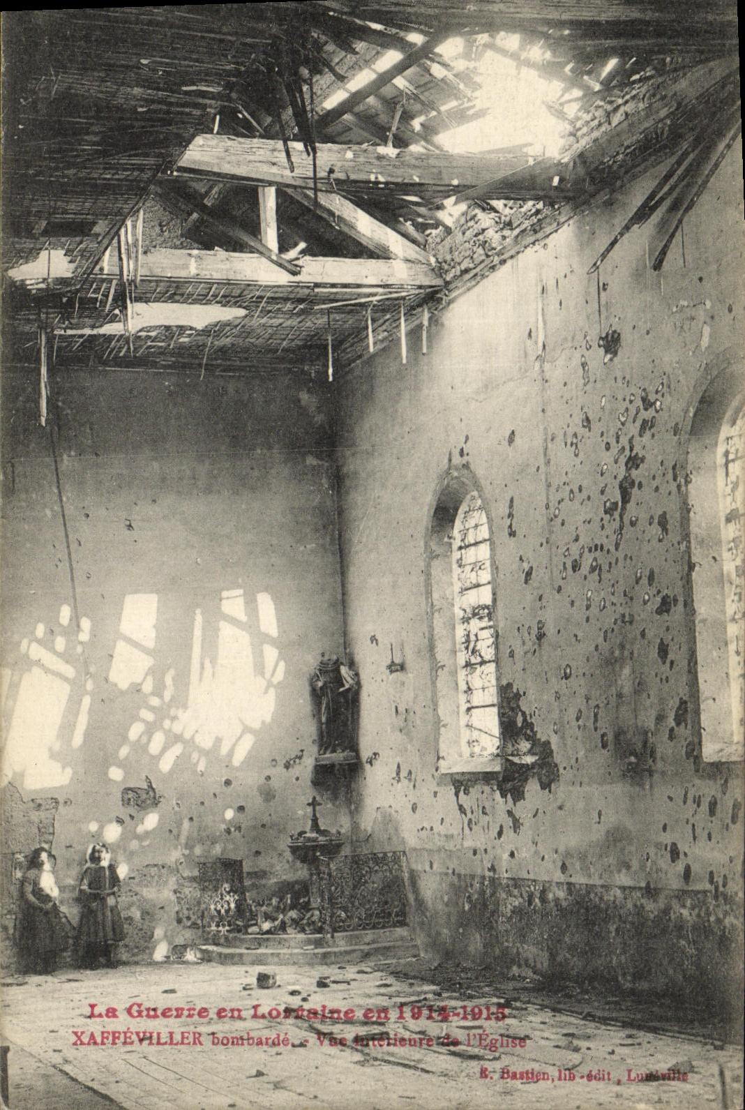 VINTAGE POSTCARD Militaria Xaffewiller Seen interior of L church