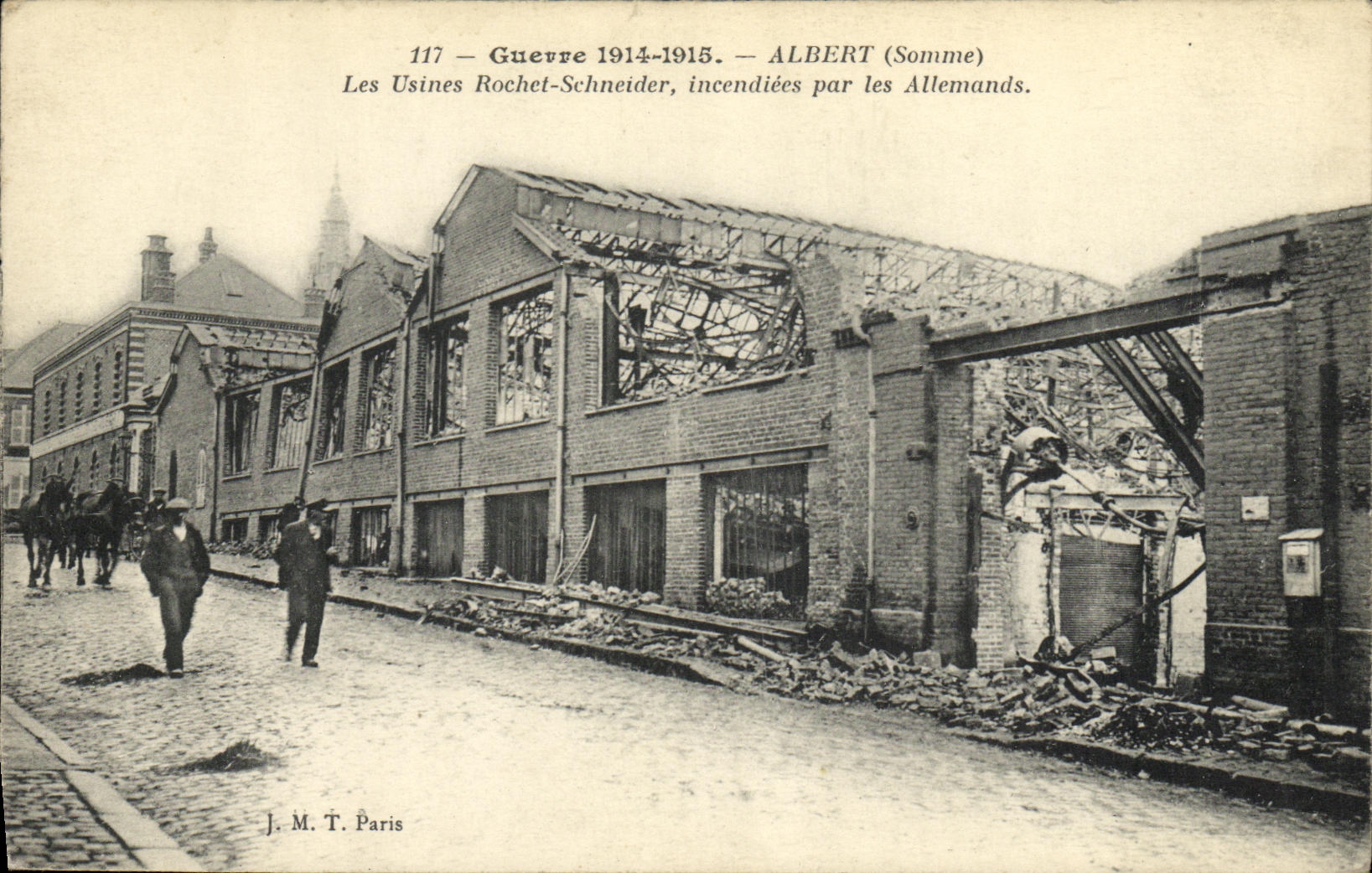 CPA Militaria Guerre Albert Les Usines Rochet Schneider incendiees par les allemands