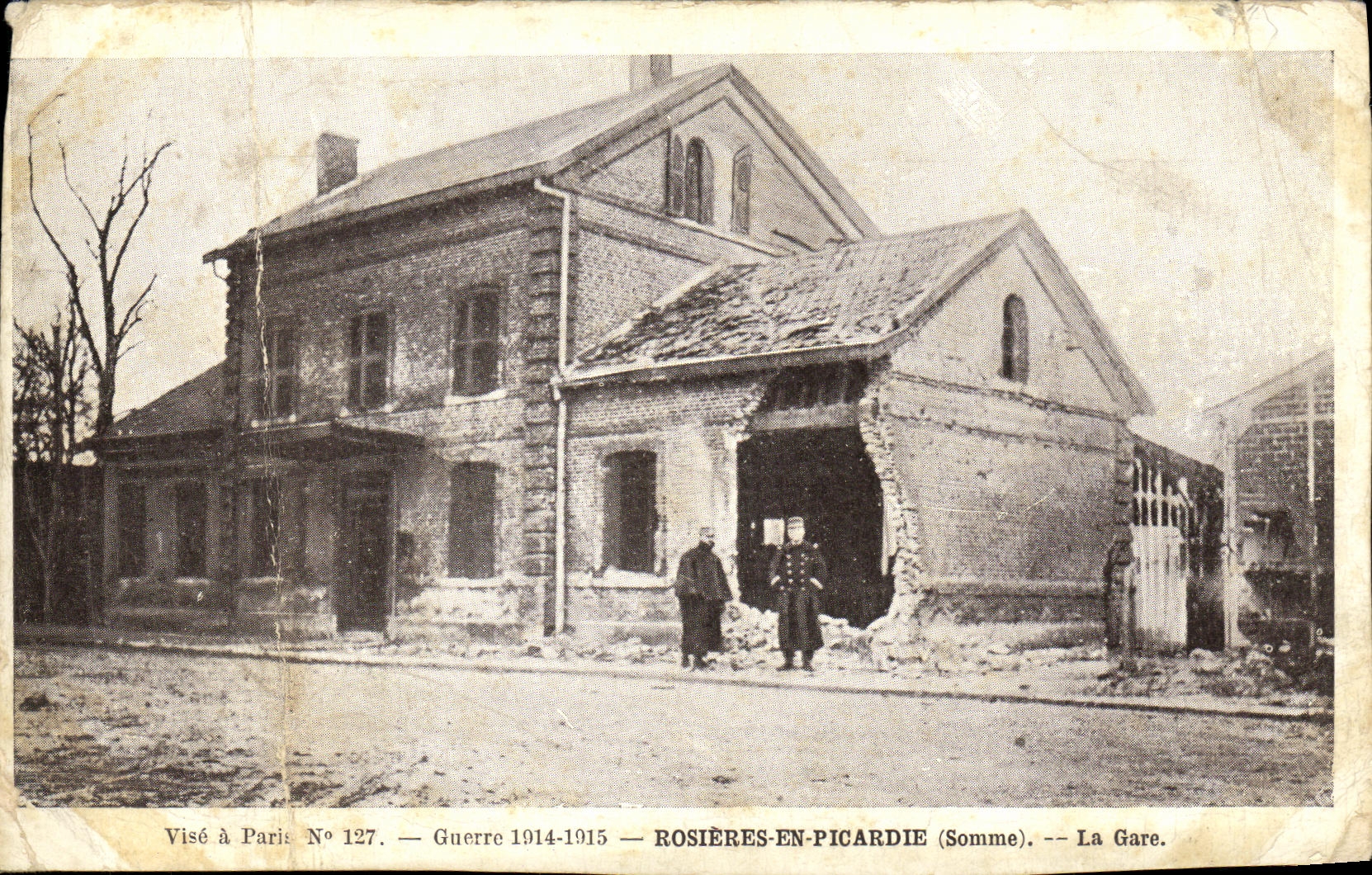 VINTAGE POSTCARD Militaria Rosieres In Picardy Train station