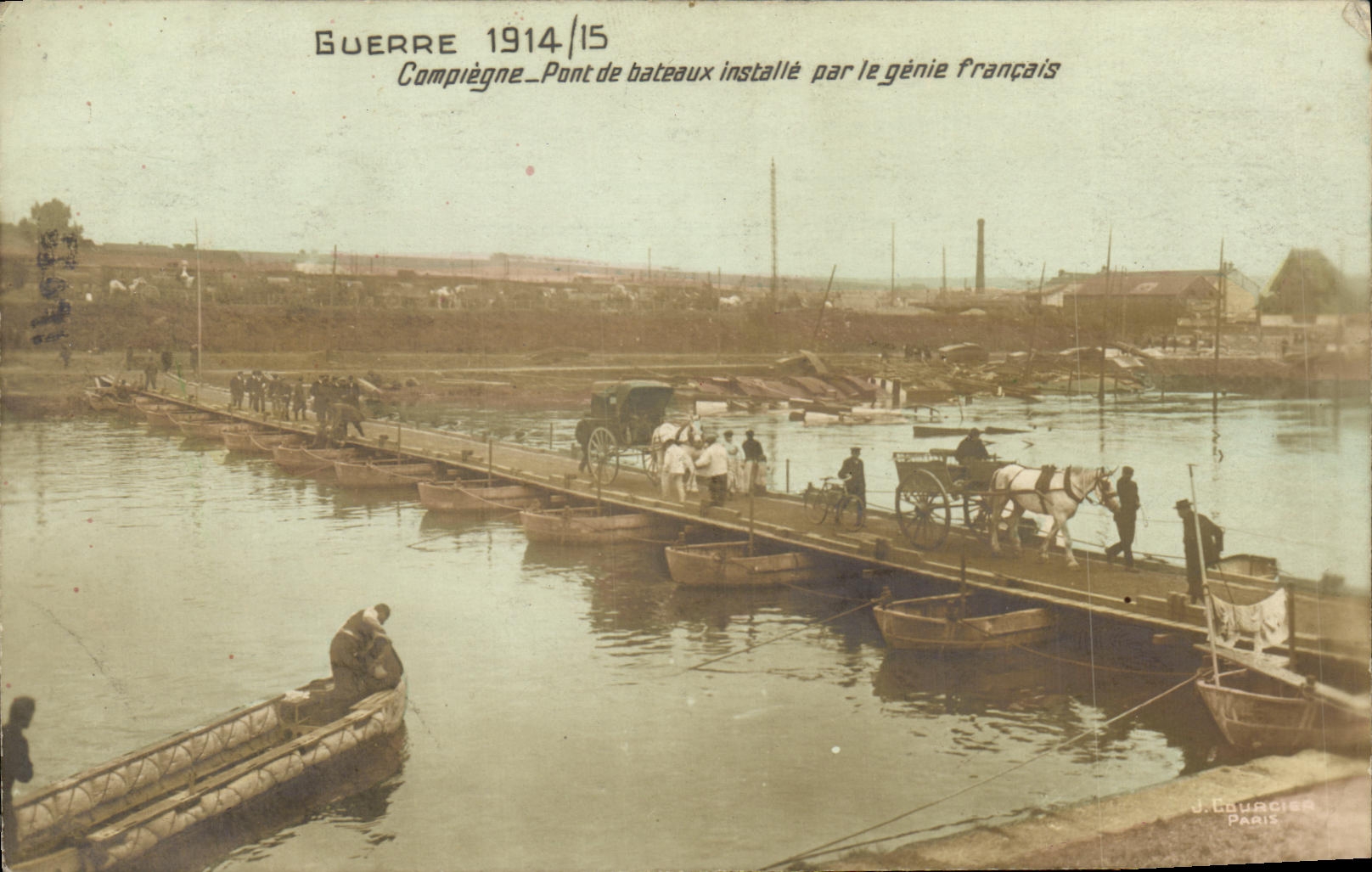 CPA Militaria Guerre Compiegne Pont de Bateaux installe par le Genie Francais