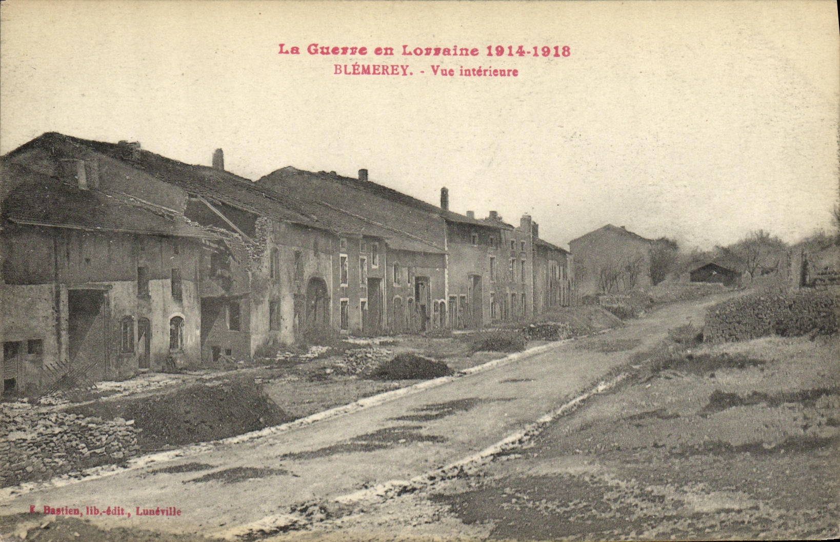 VINTAGE POSTCARD Militaria the War in Lorraine Blemerey Seen Interienre