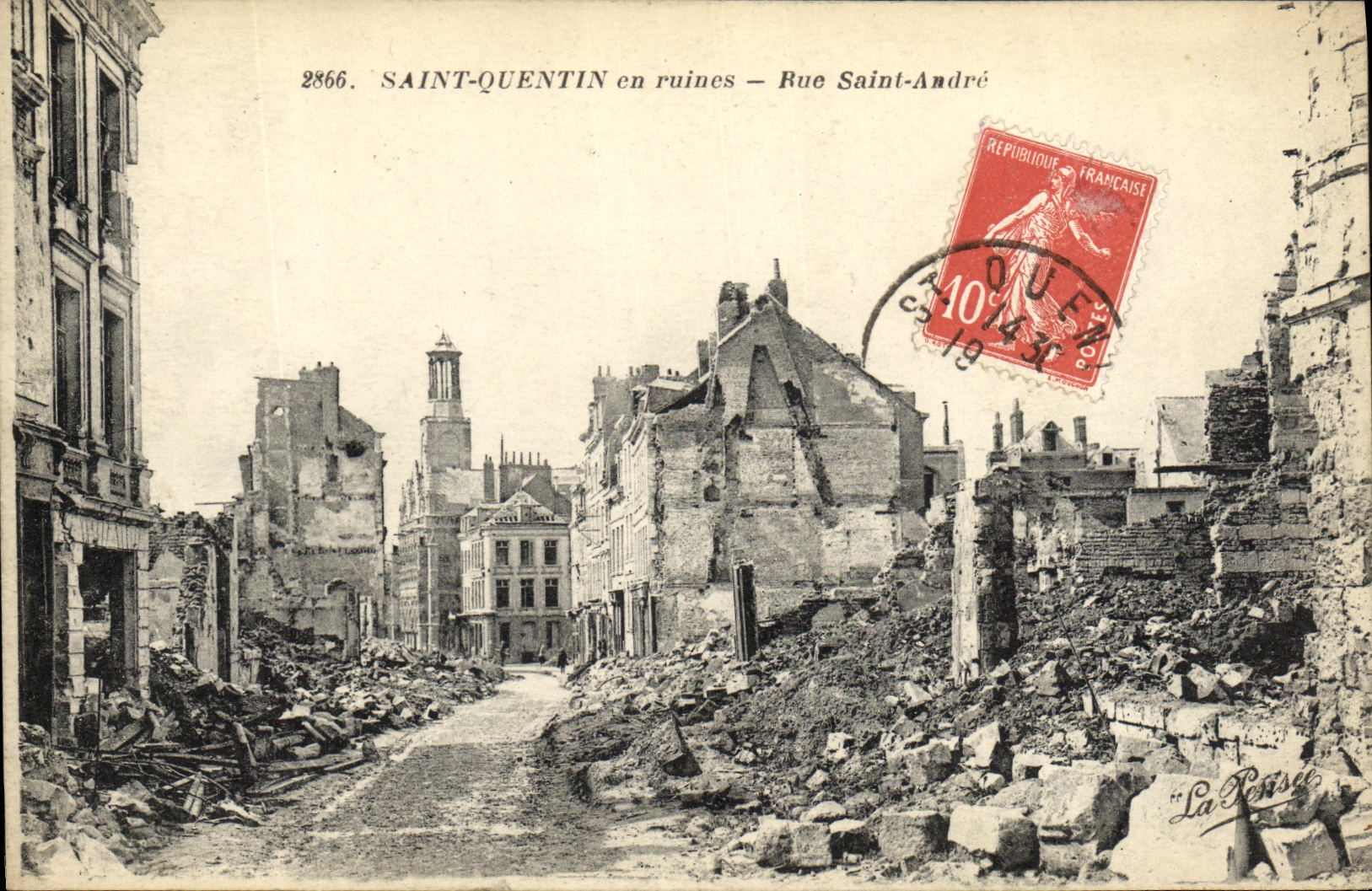 Saint Quentin de Militaria de la POSTAL de la VENDIMIA en la calle Saint Andre de las ruinas