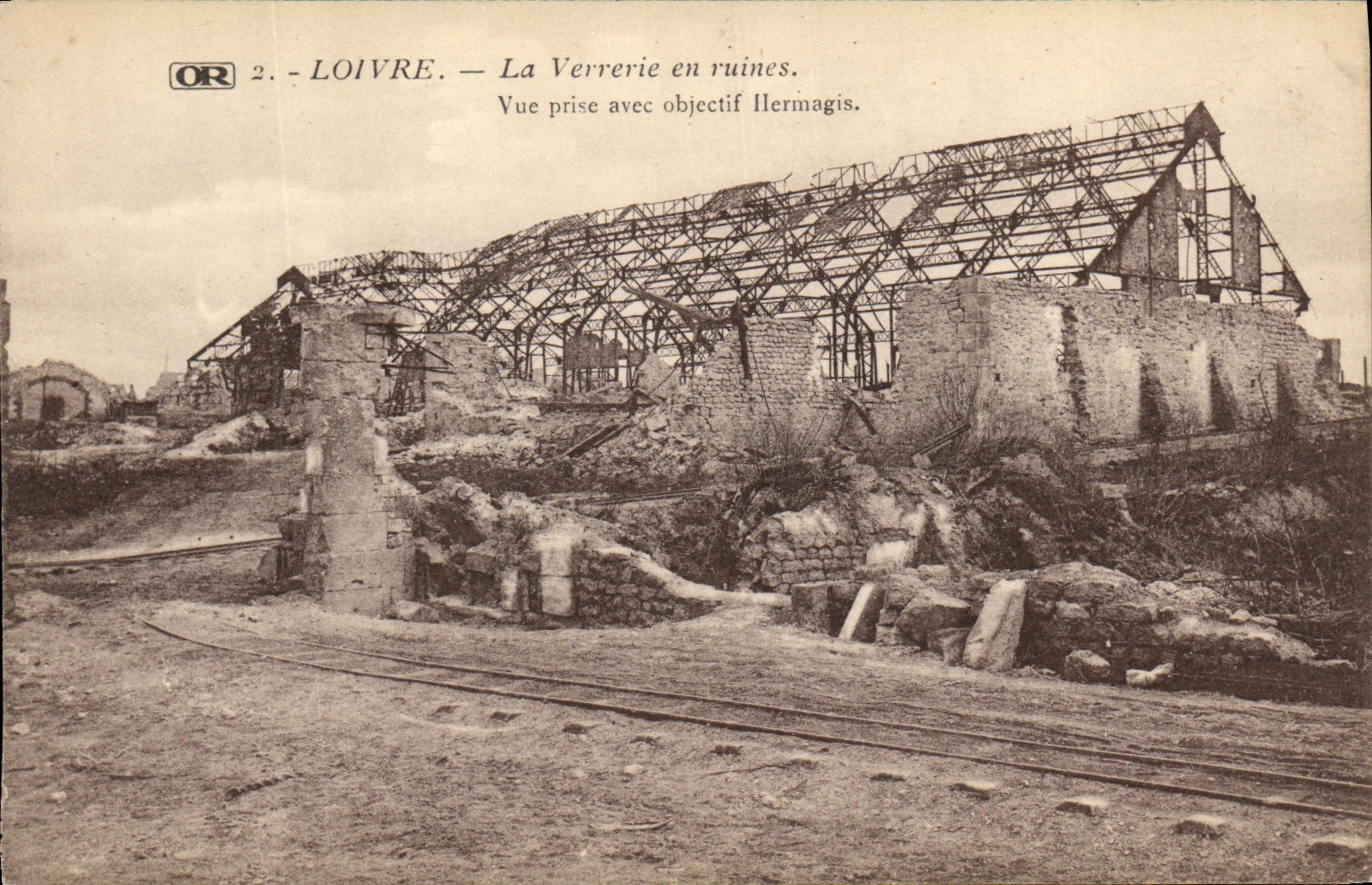VINTAGE POSTCARD Militaria Loivre the Glassmaking in ruins seen from with Hermagis objective