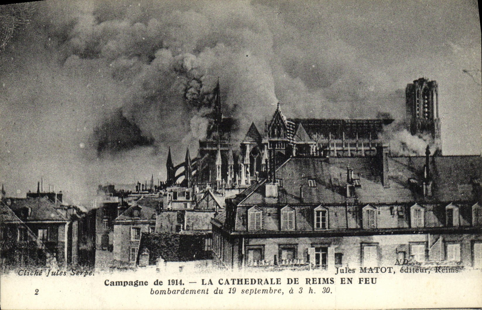 VINTAGE POSTCARD Militaria Countryside Chathedrale of Rheims on Fire