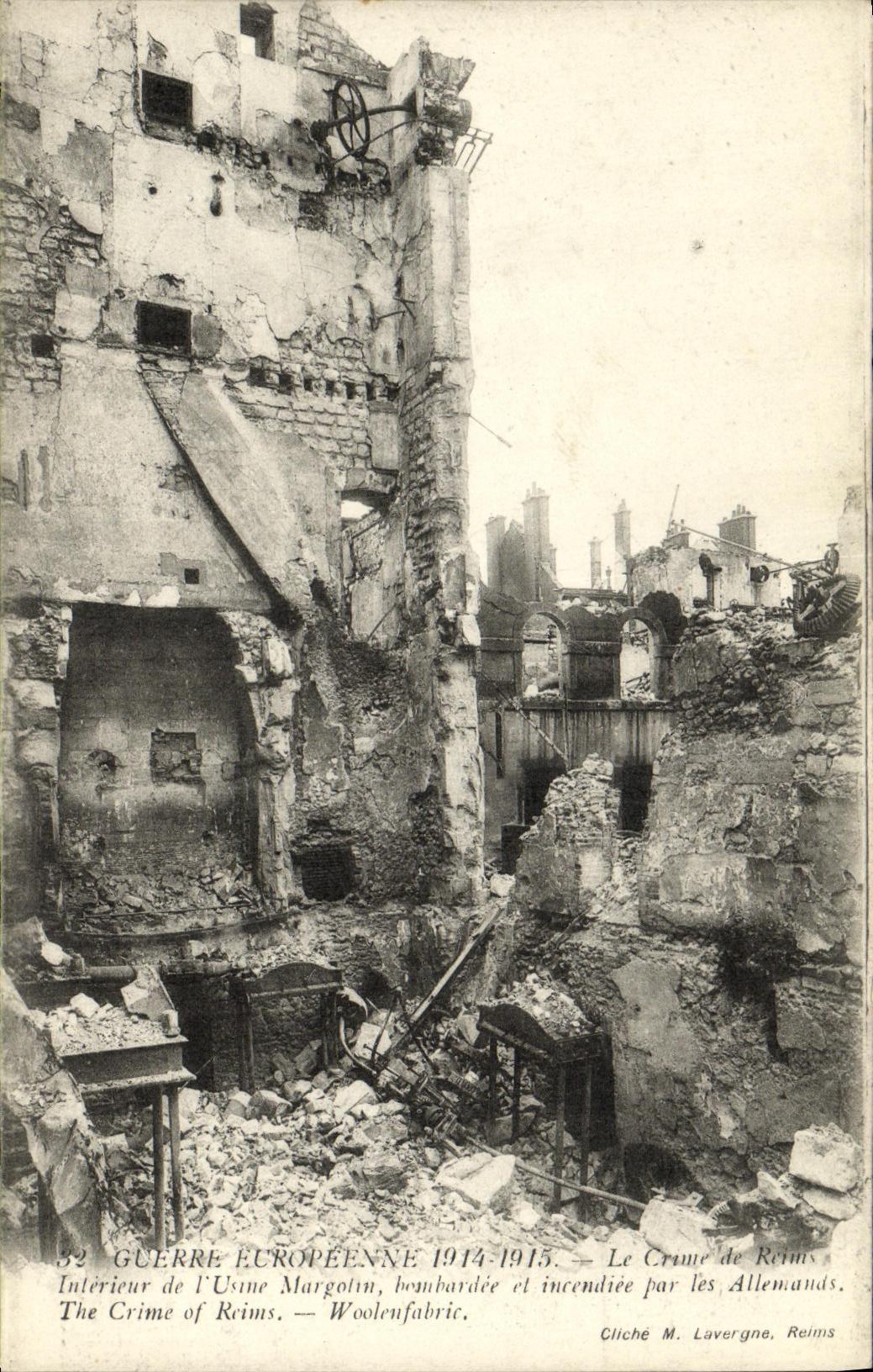 VINTAGE POSTCARD Militaria Guerre European the Crime of Rheims Interieur of L machines Margotin