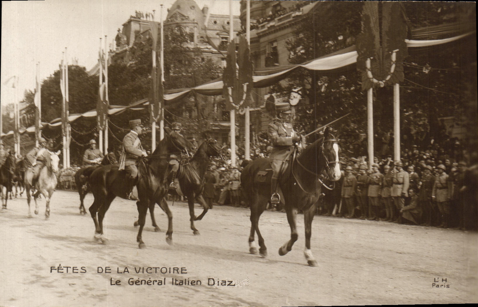 VINTAGE POSTCARD Militaria Festivals Of the Victoire general Italian Diaz Paris