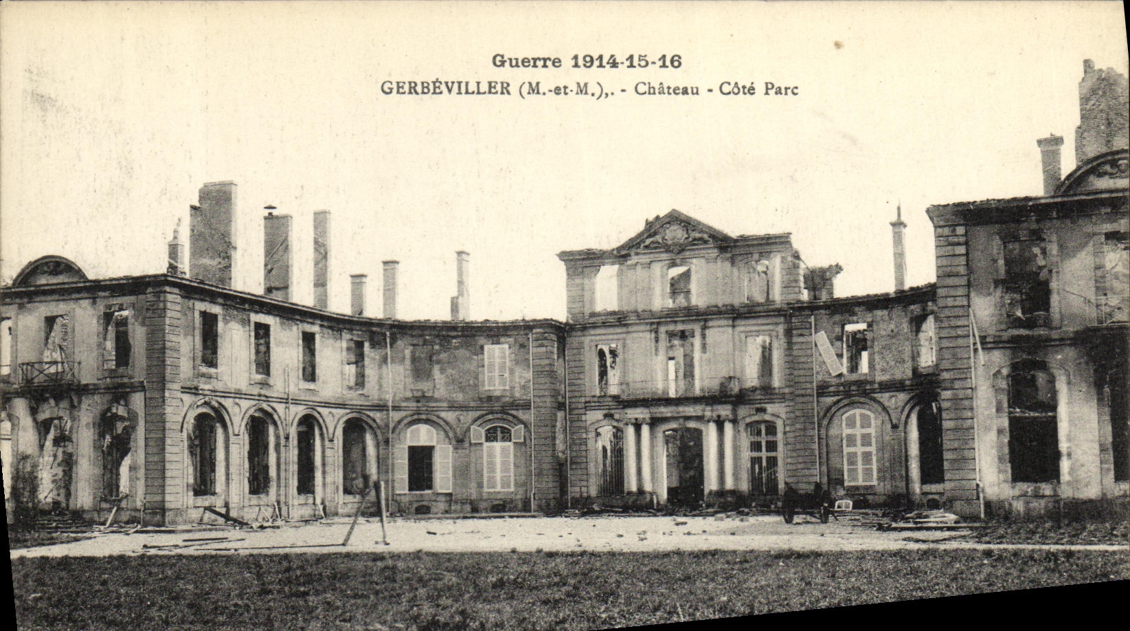 VINTAGE POSTCARD Militaria Guerre Gerbeviller Castle Dimensions Park