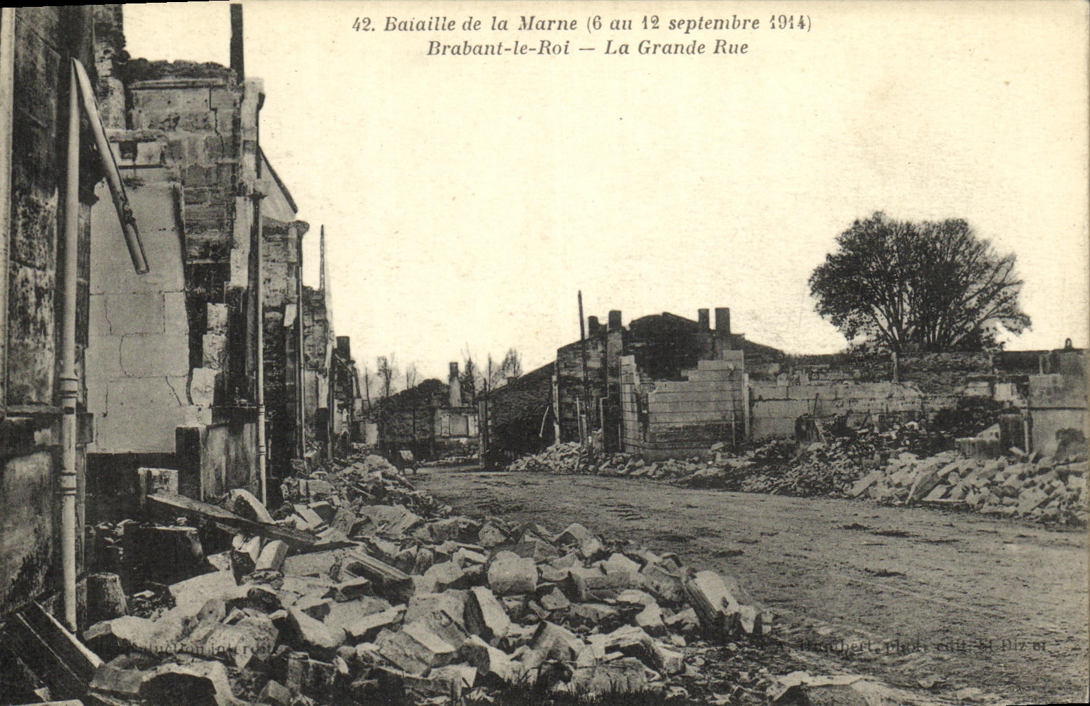 VINTAGE POSTCARD Militaria Battles of the Brabant Marne the King Main street