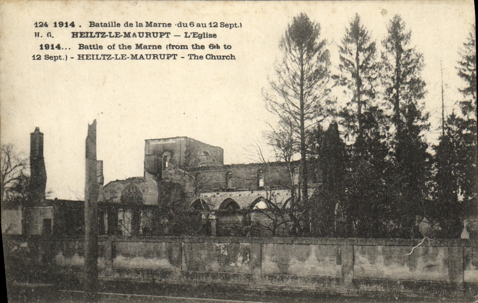 VINTAGE POSTCARD Militaria Heiltz Mauruput L church