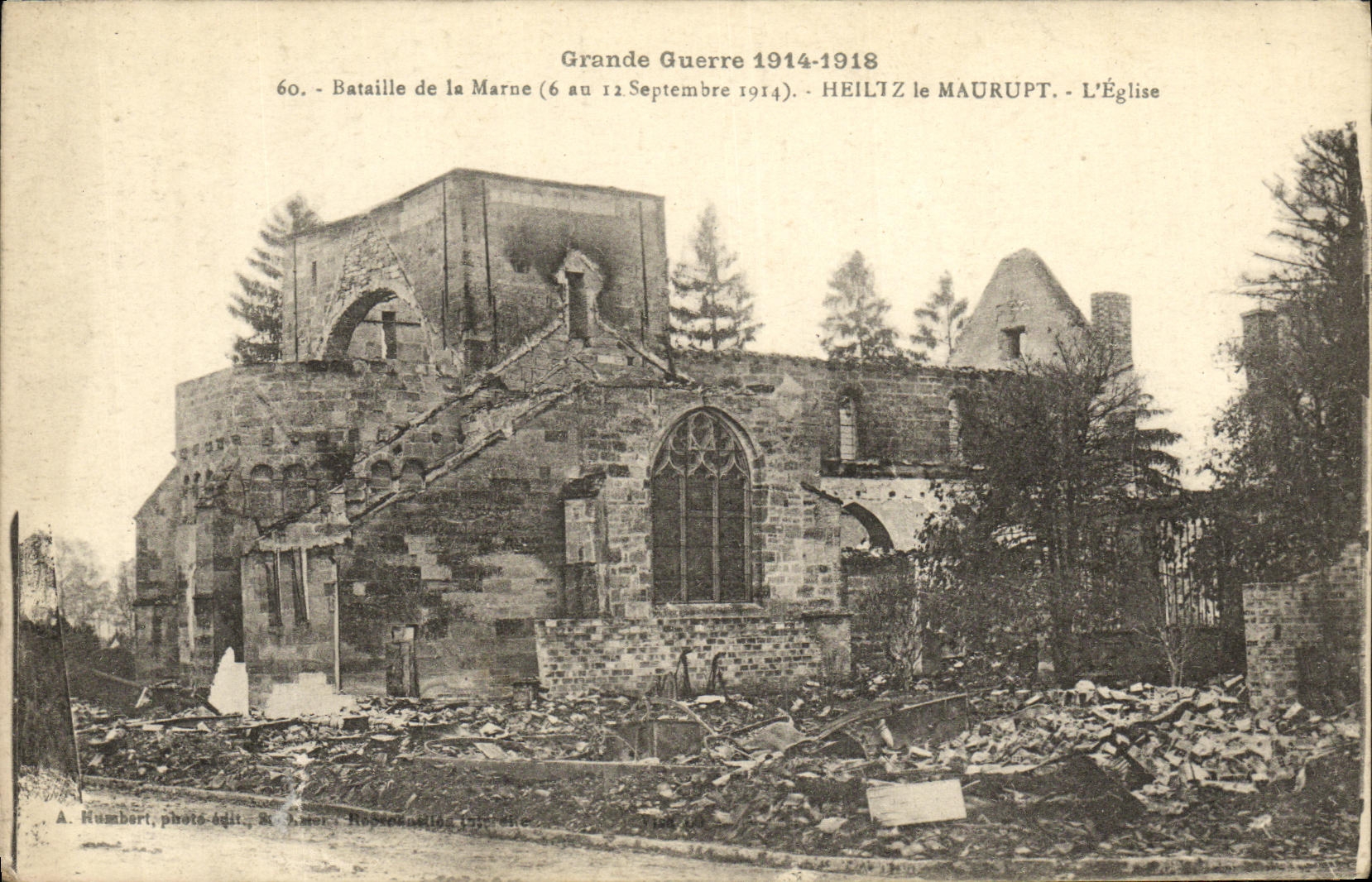 VINTAGE POSTCARD Heiltz Maurupt L Militaria Church