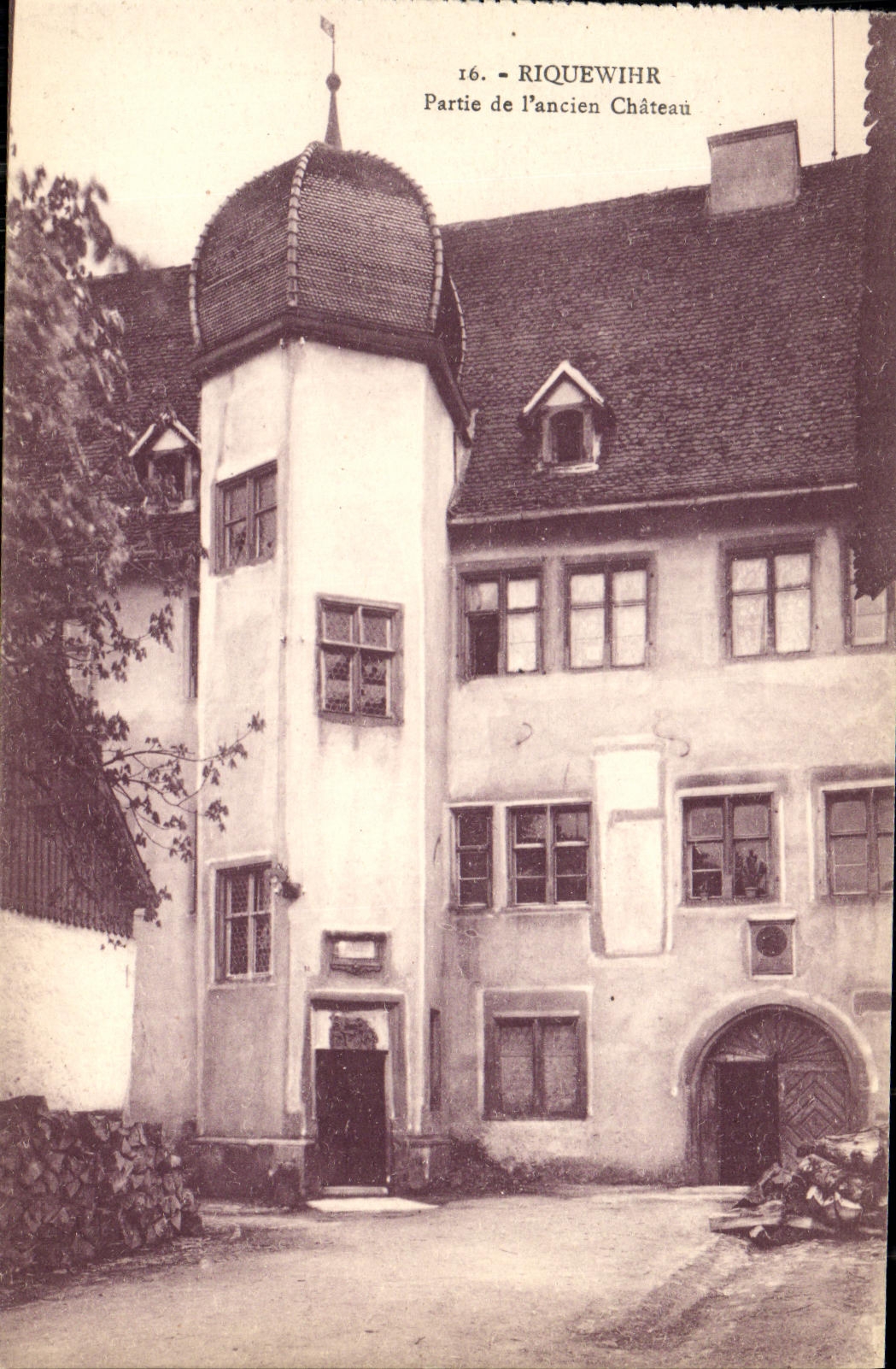 CPA Riquewihr Partie de L ancien Chateau