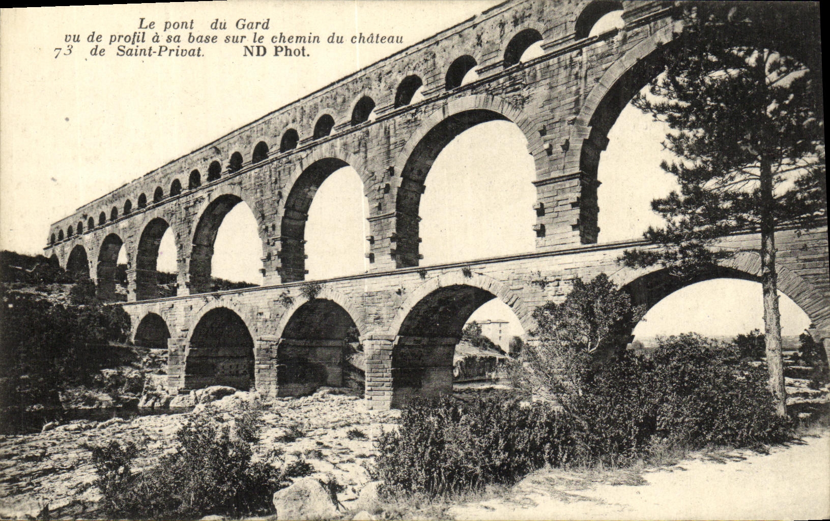 CPA Pont du Gard Nimes 
