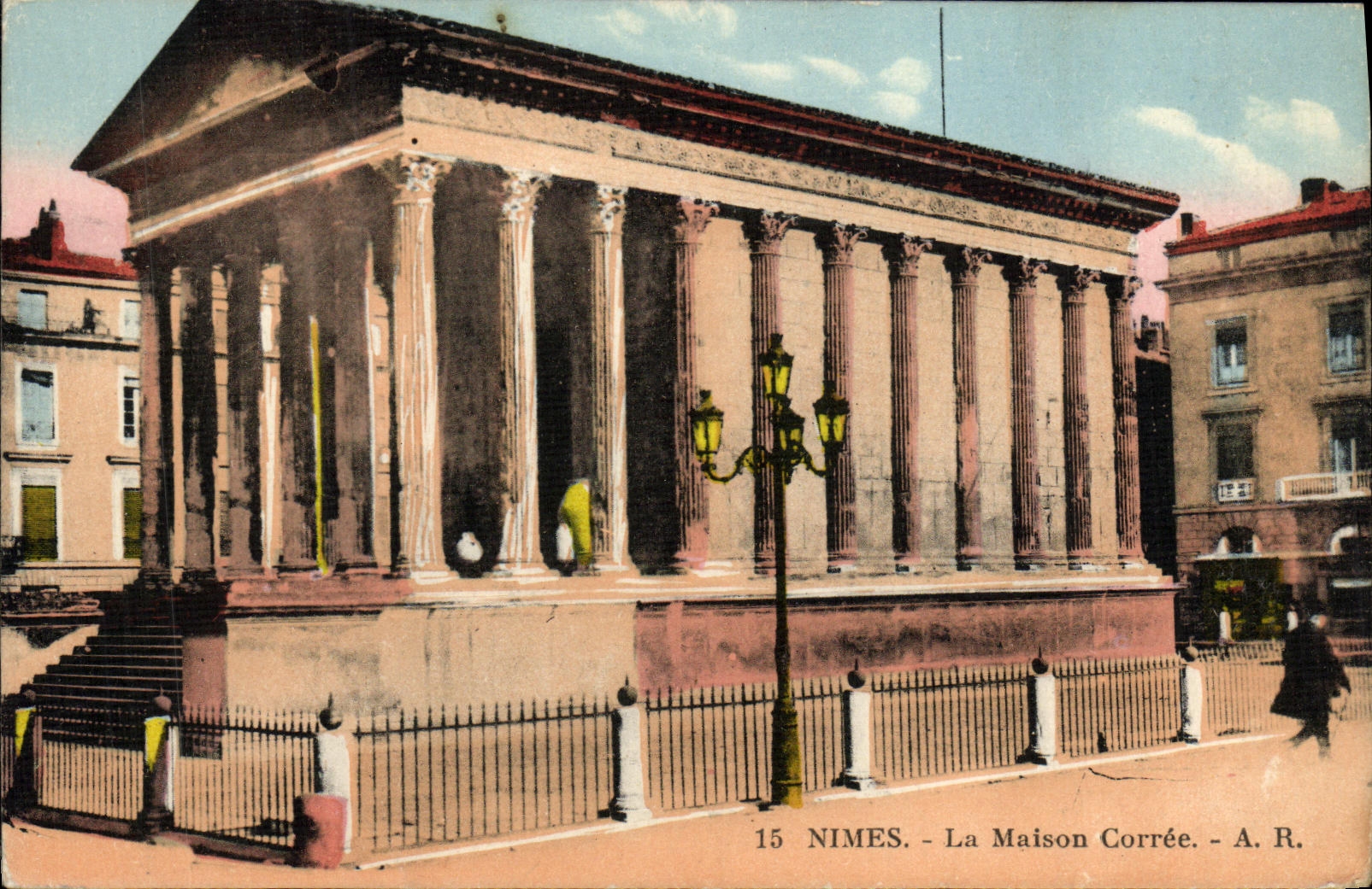 CPA Nimes La Maison Corree