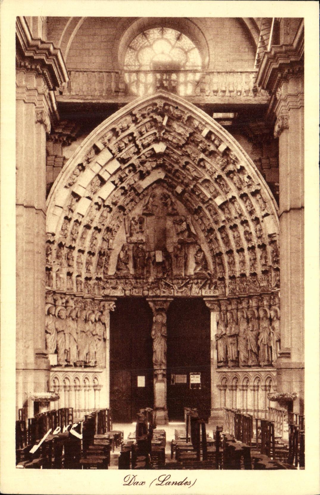POSTAL Dax de la VENDIMIA el portico de la catedral