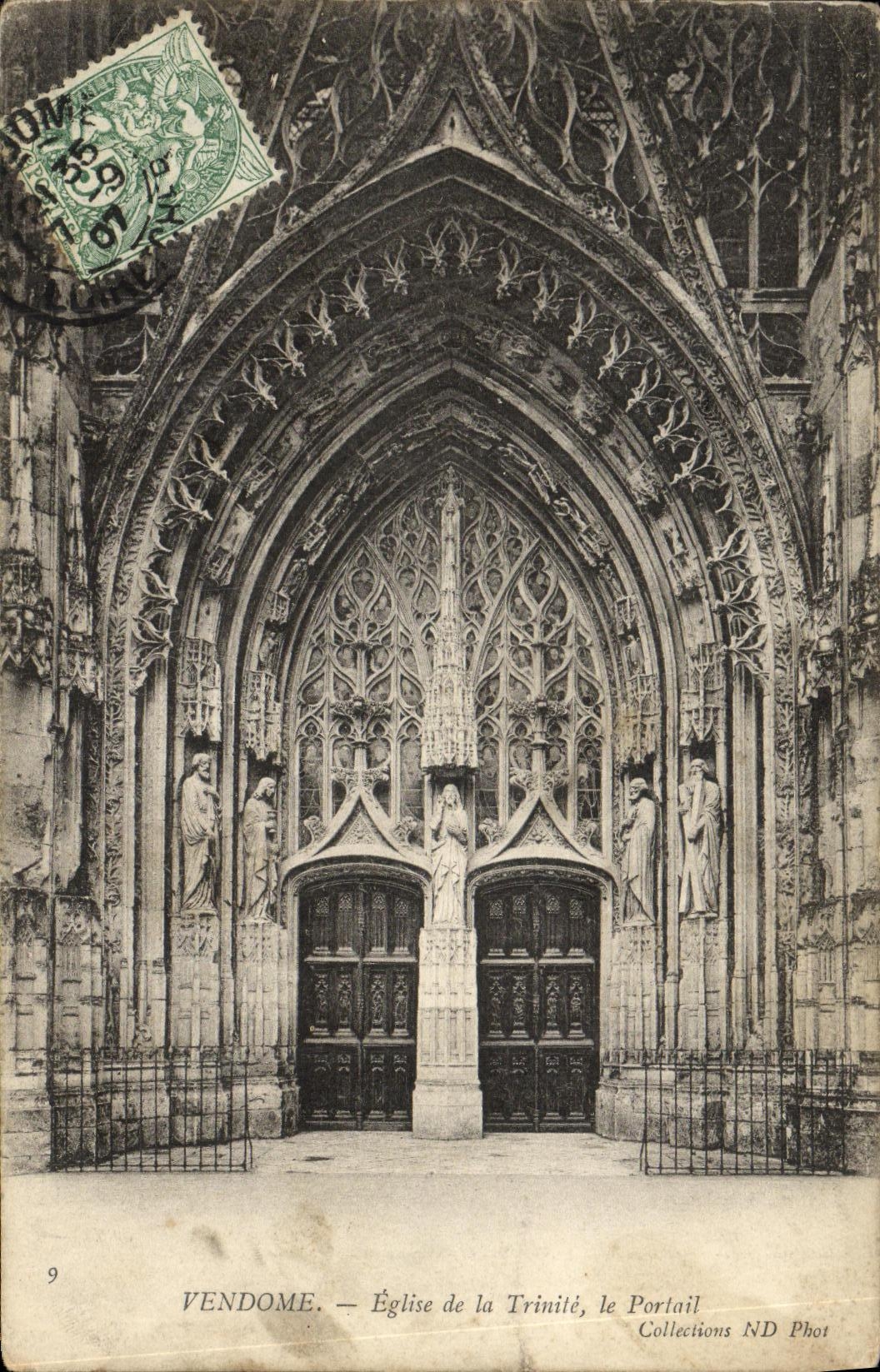 CPA Vendome Eglise de la Trinite Le Portail