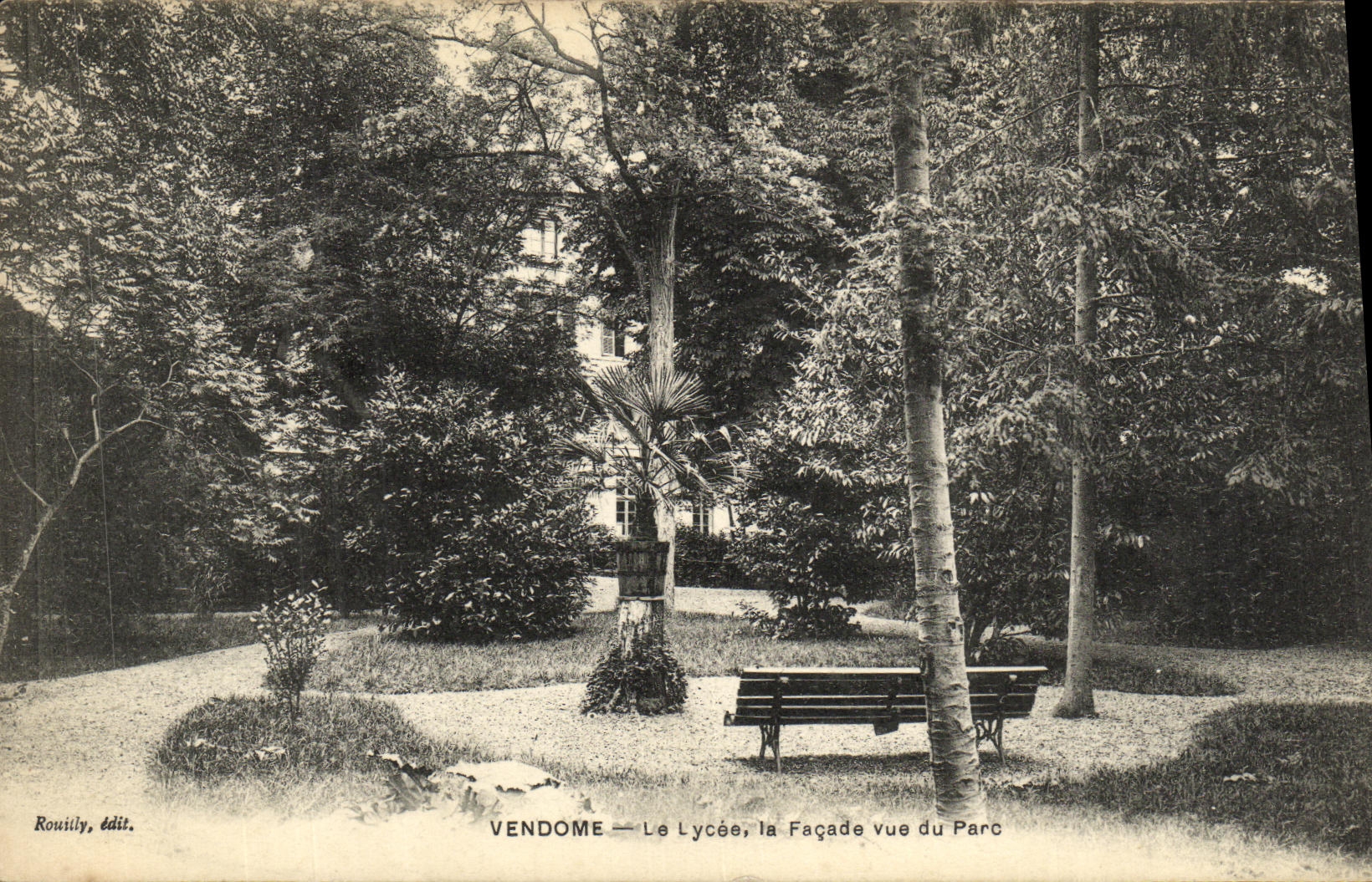 CPA Vendome Le Lycee la Facade vue du Parc
